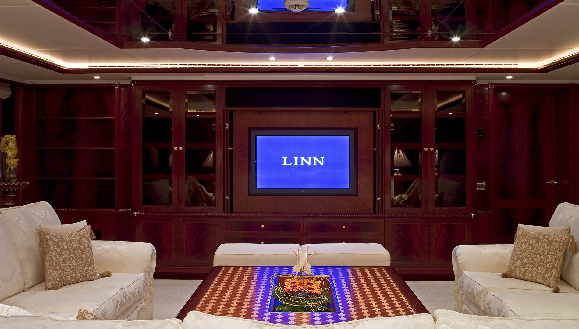 Interior 00012.jpg