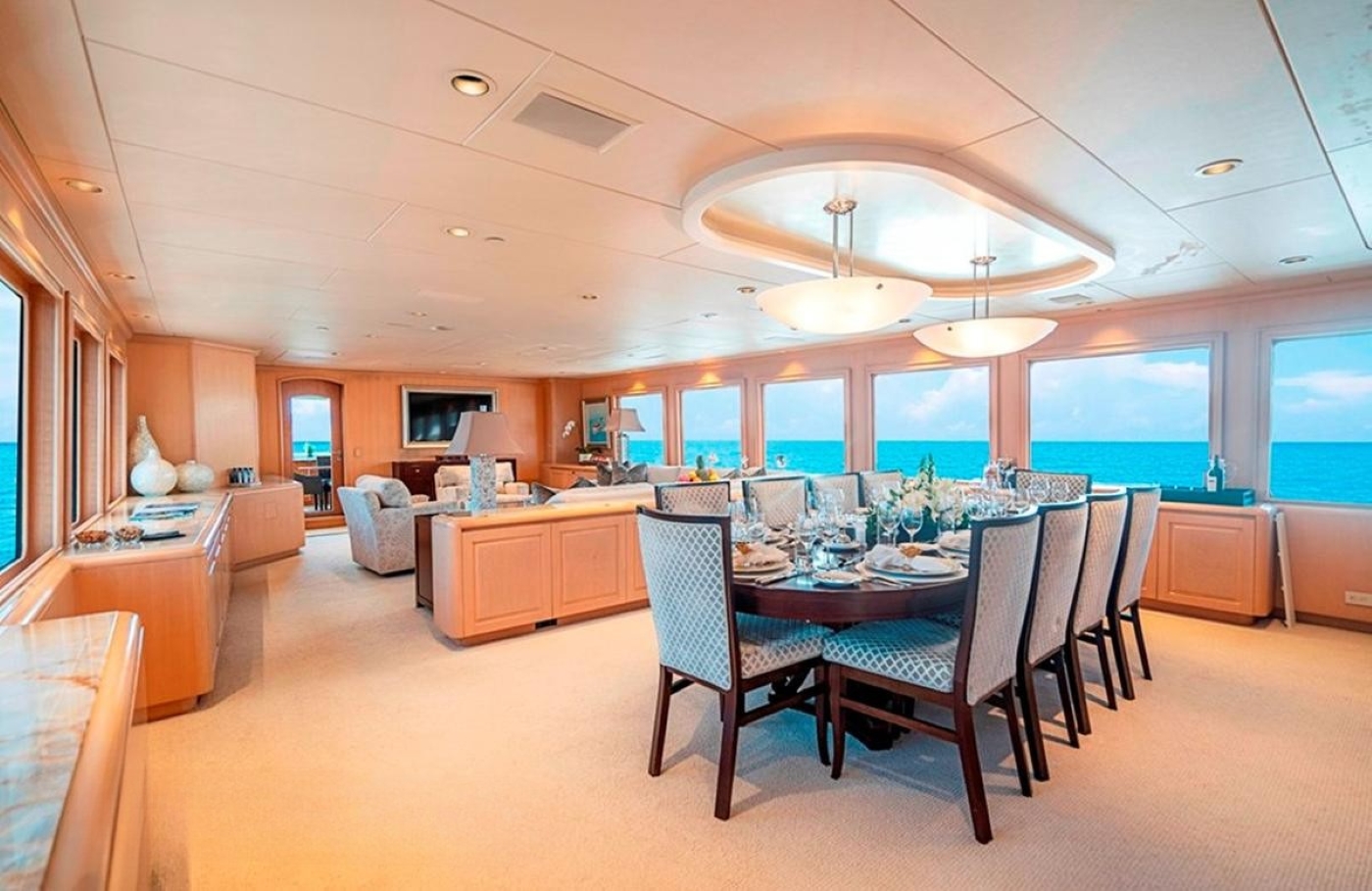 Main Dining 02.jpg