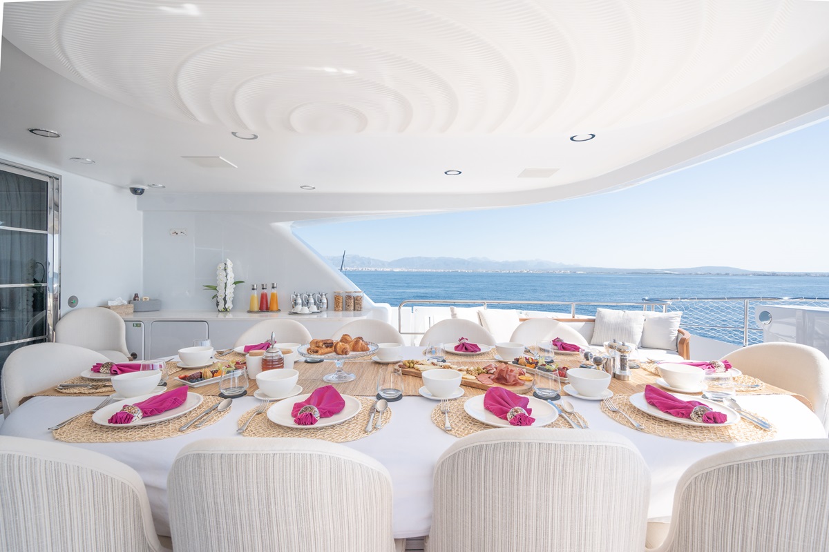 Main aft - dining set up.jpg