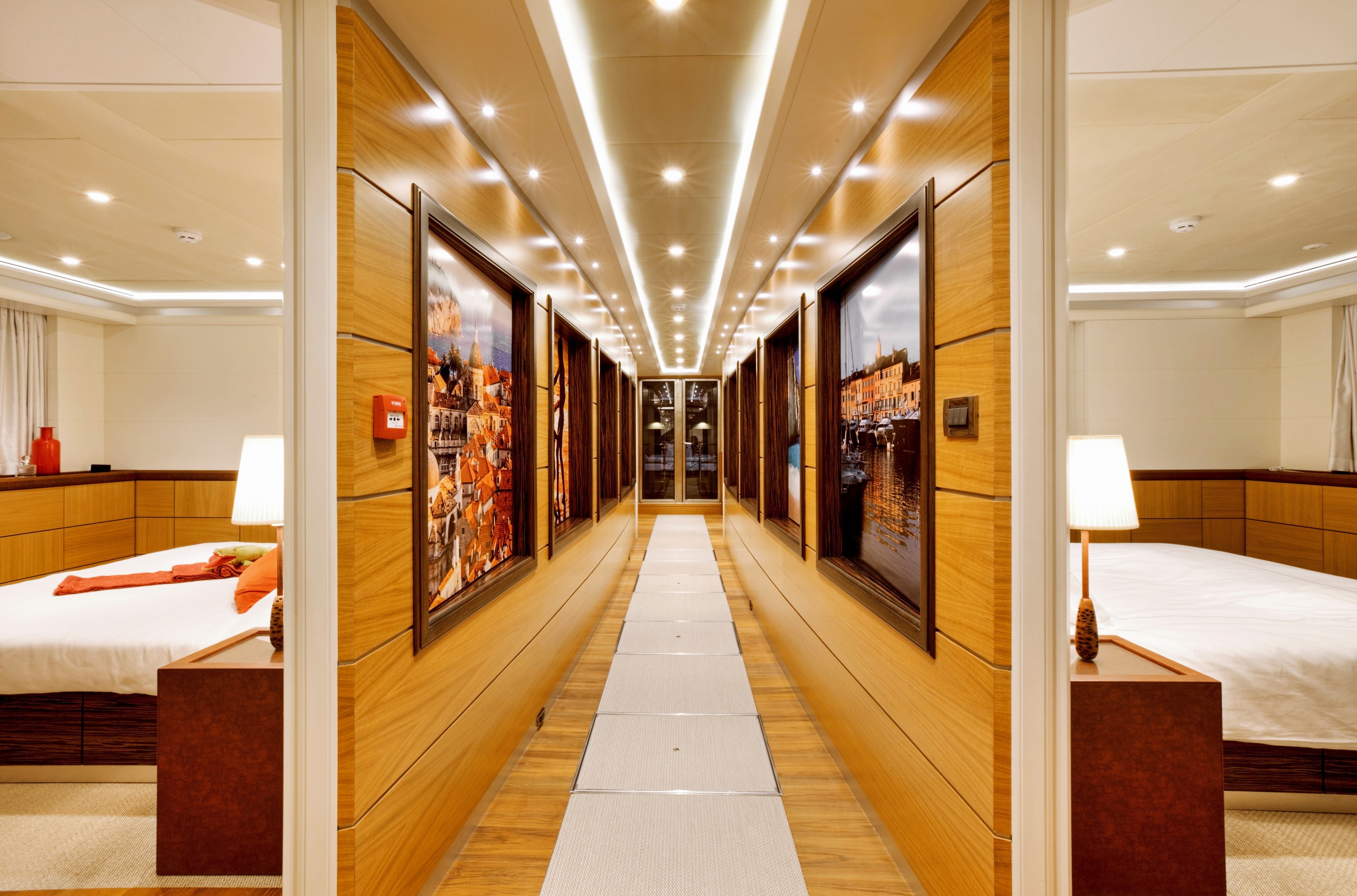 Main deck hall (2).jpg
