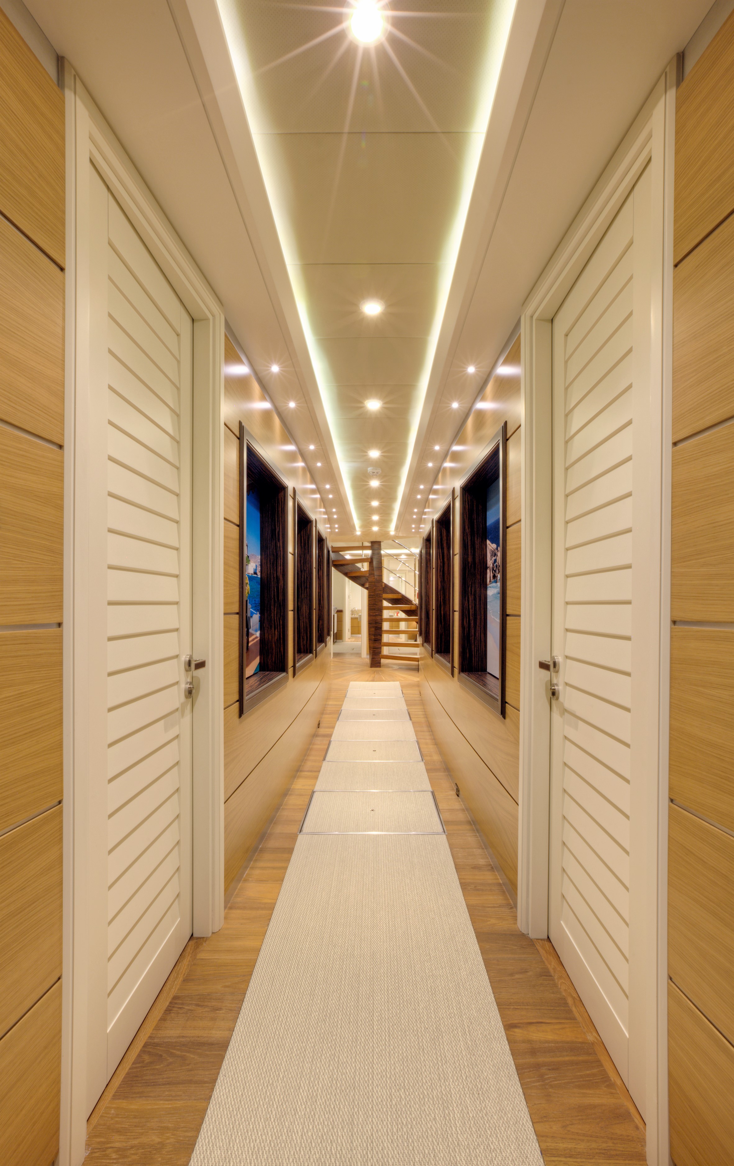 Main deckhall2 (portrait) (2).jpg