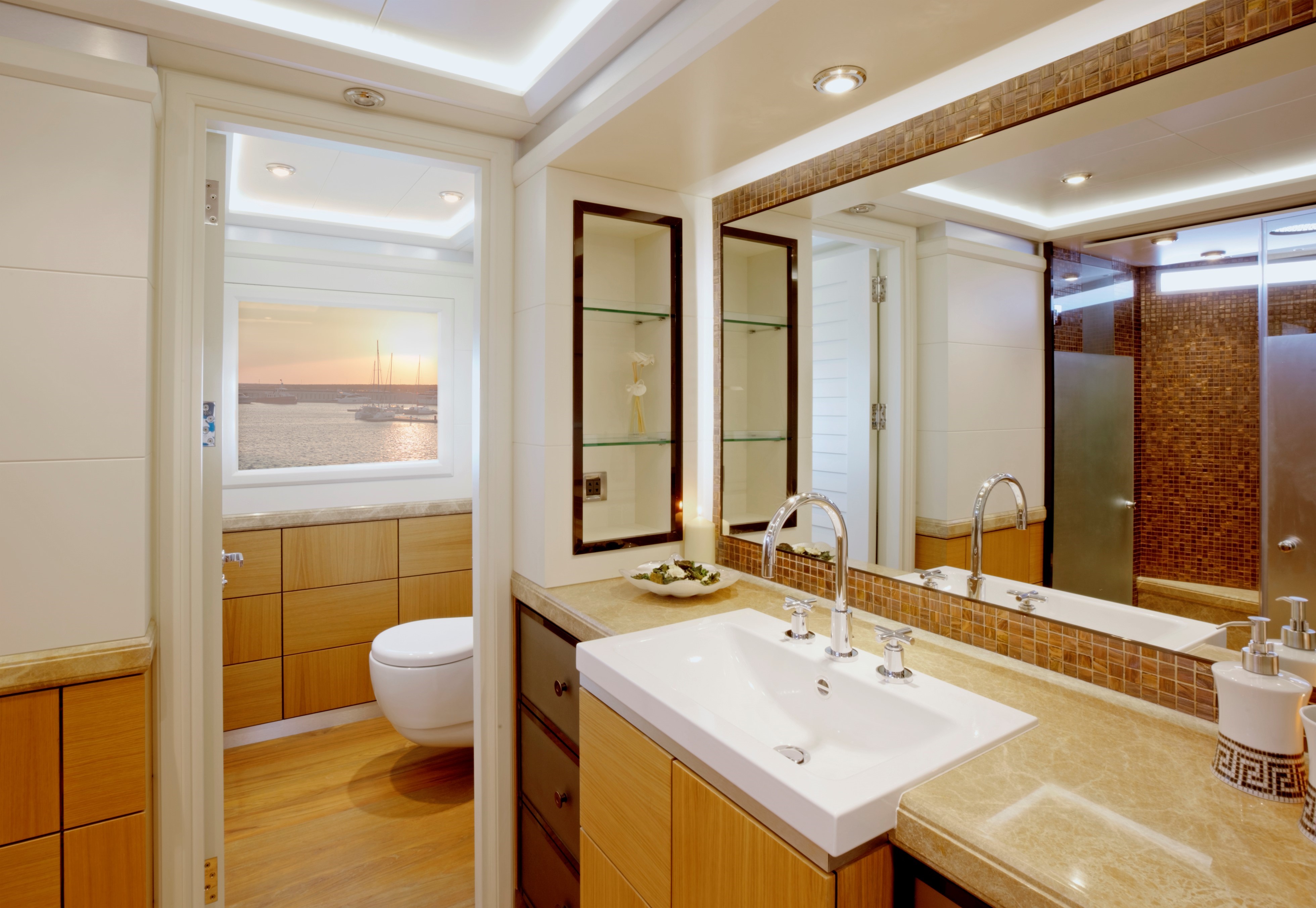 Master ensuite  (2).jpg