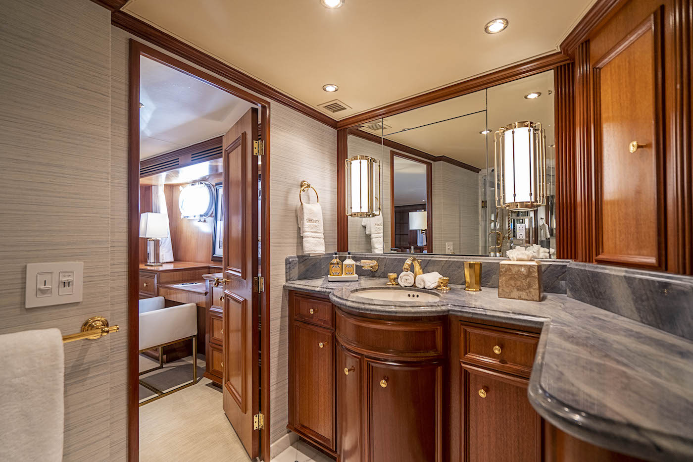 Master ensuite bathroom.jpg