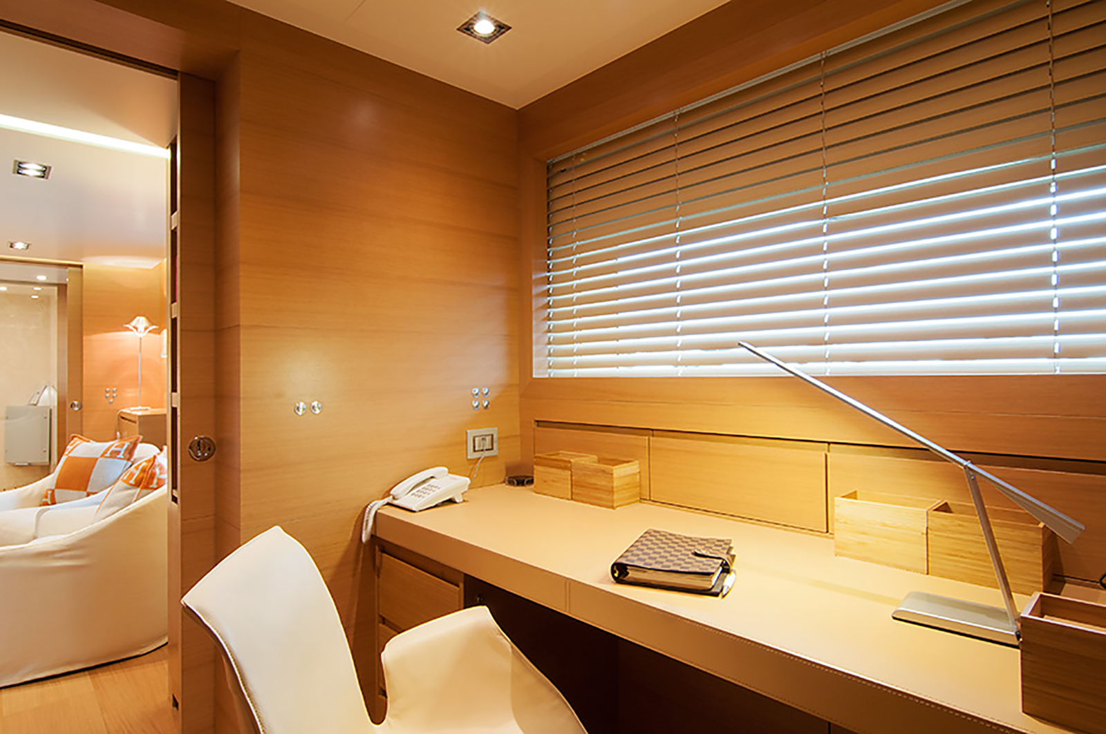 Office 00001.jpg