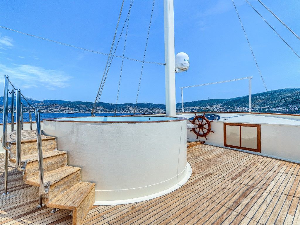 On deck facilities 4.jpg
