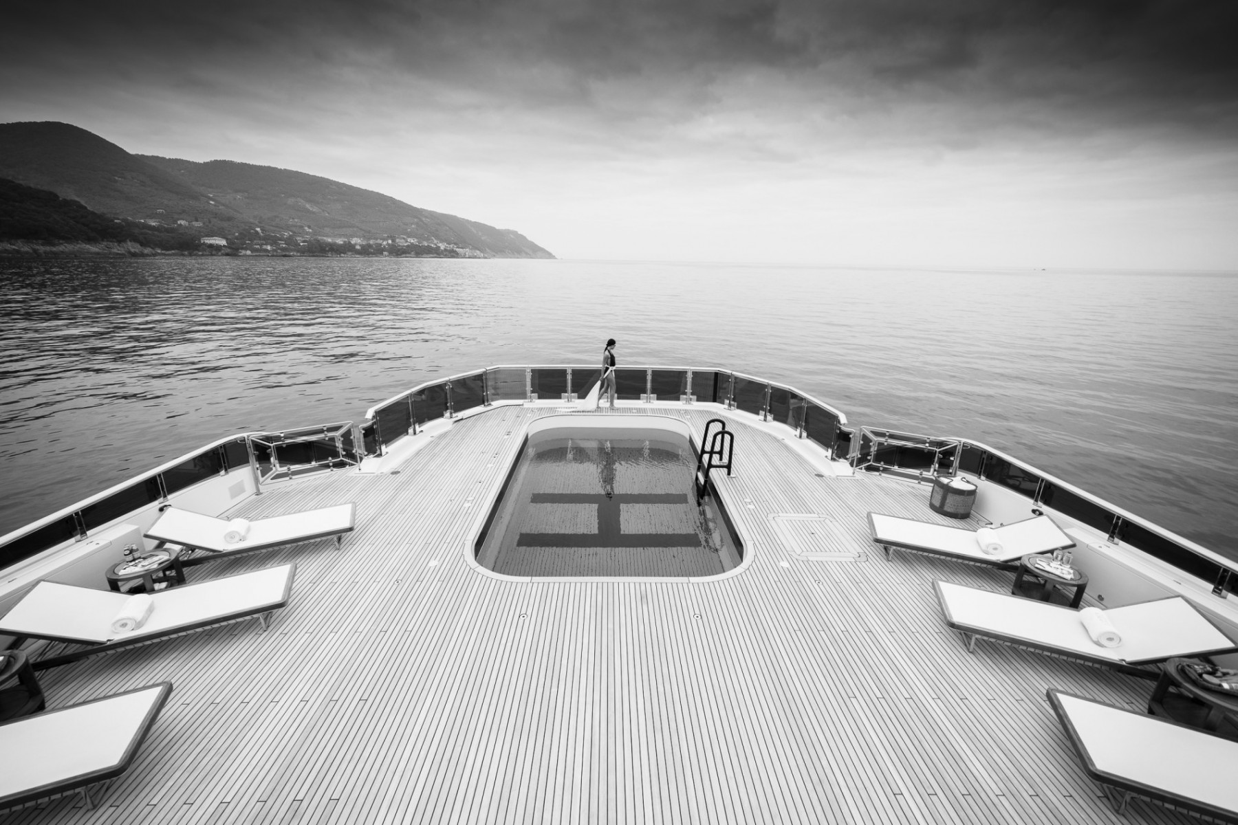 Romea - Aft Deck and Pool - Guillaume-Plisson-.jpg