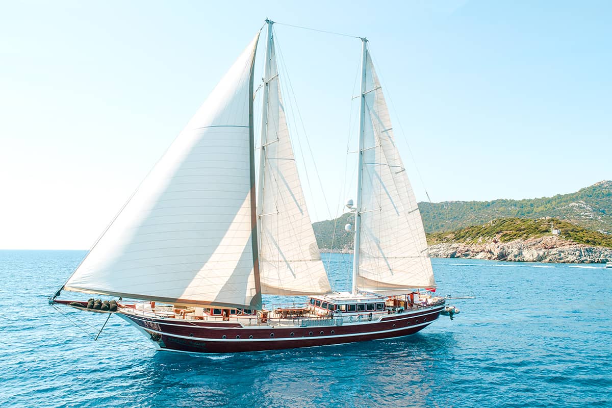 Sailing 1.jpg