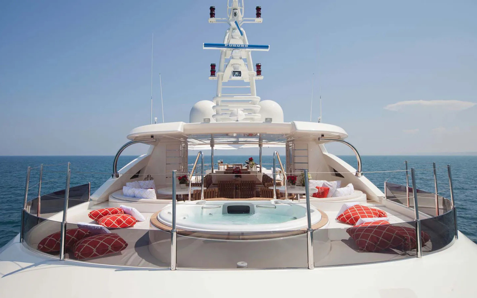 Sundeck Mini Pool with Relaxation Area.png