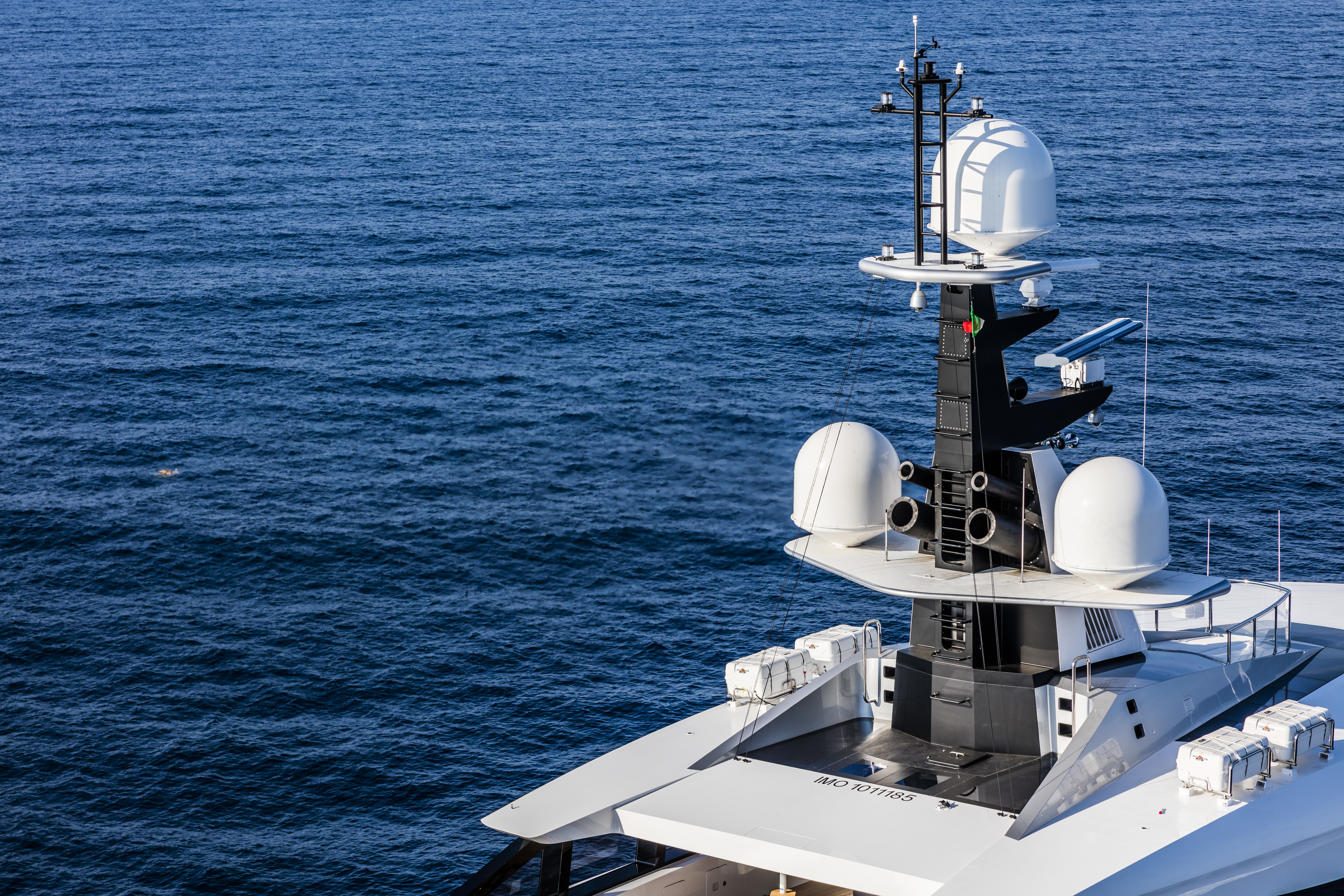 Tankoa Yachts 69 metre superyacht Suerte - the mast detail.jpg