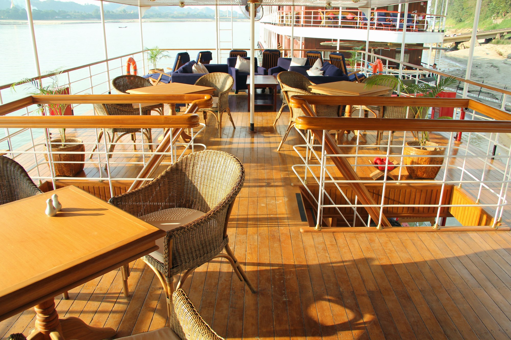 Upper deck.jpg