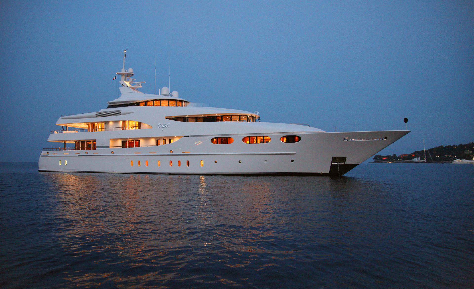 Yacht CAPRI by Lurssen - Evening.jpg