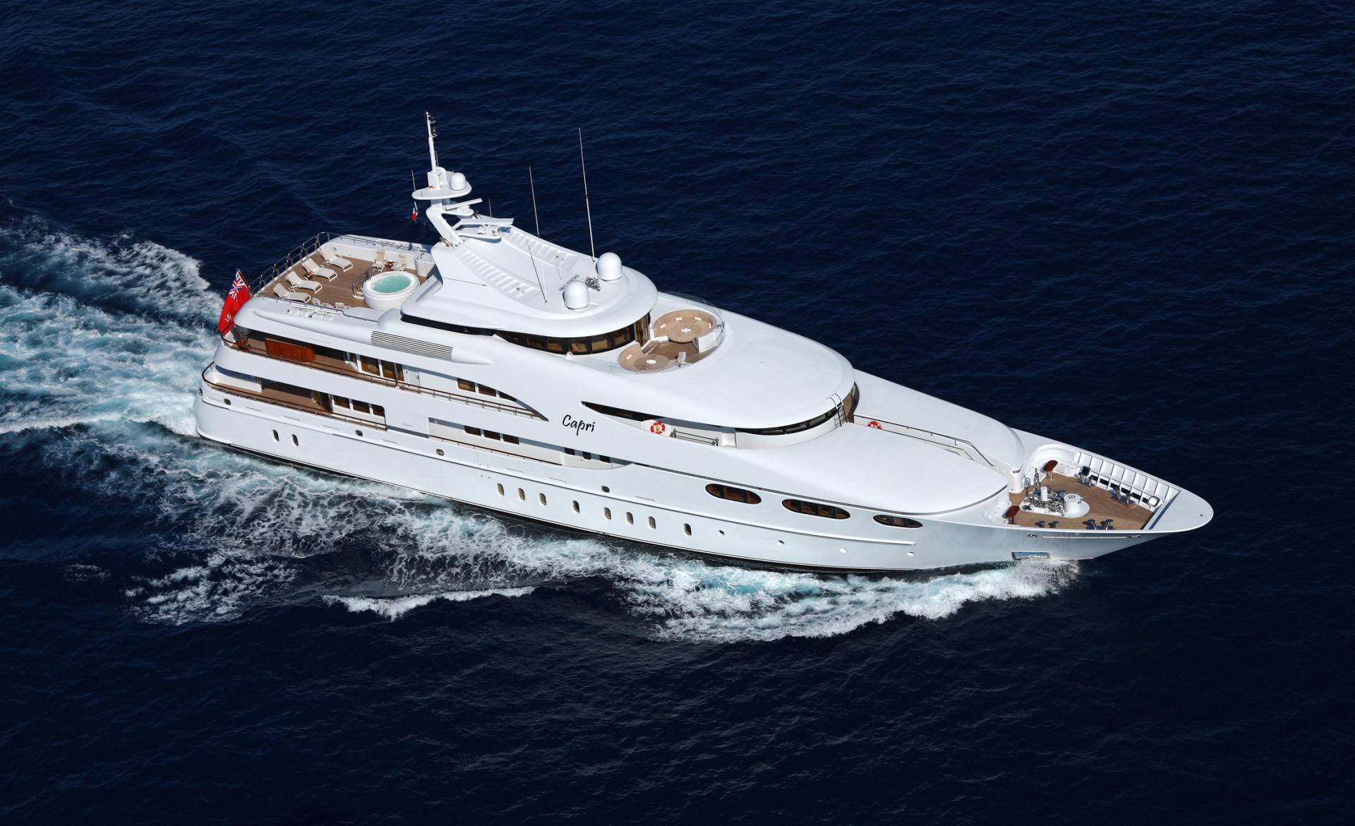 Yacht CAPRI by Lurssen - From the air.jpg