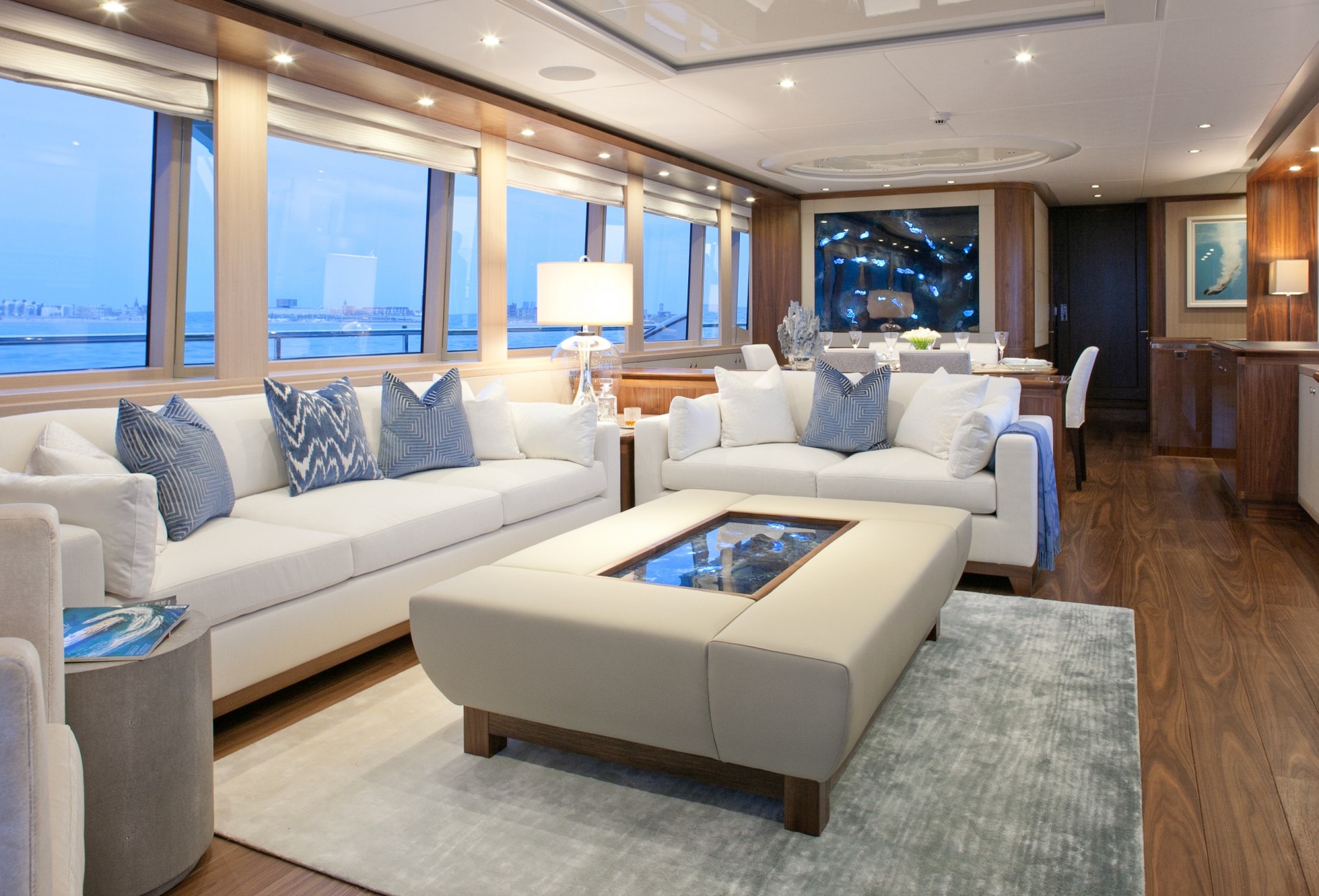 Yacht FIREFLY by Mulder - Salon Dining.jpg