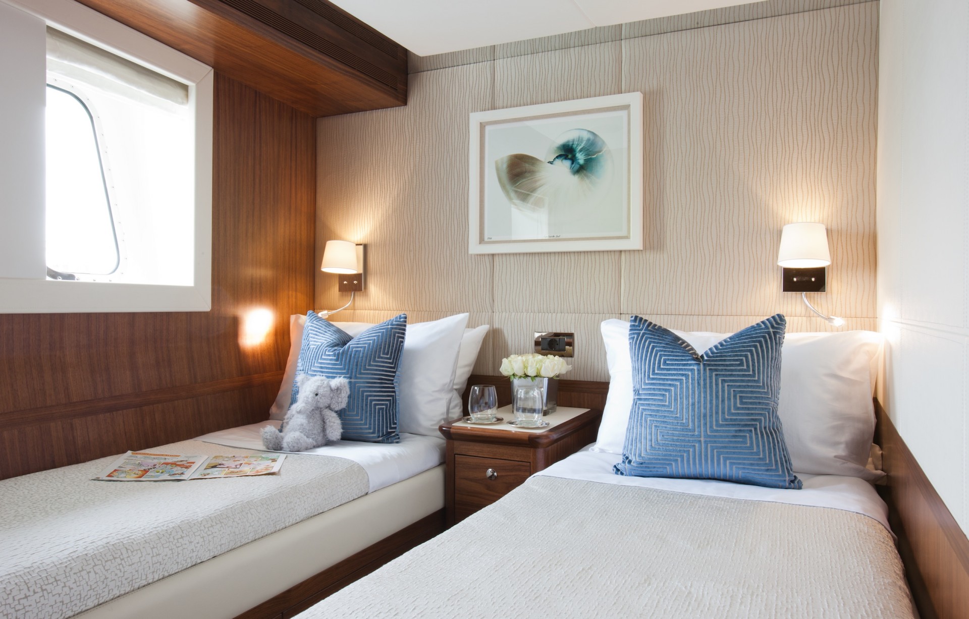 Yacht FIREFLY by Mulder - Twin Cabin.jpg