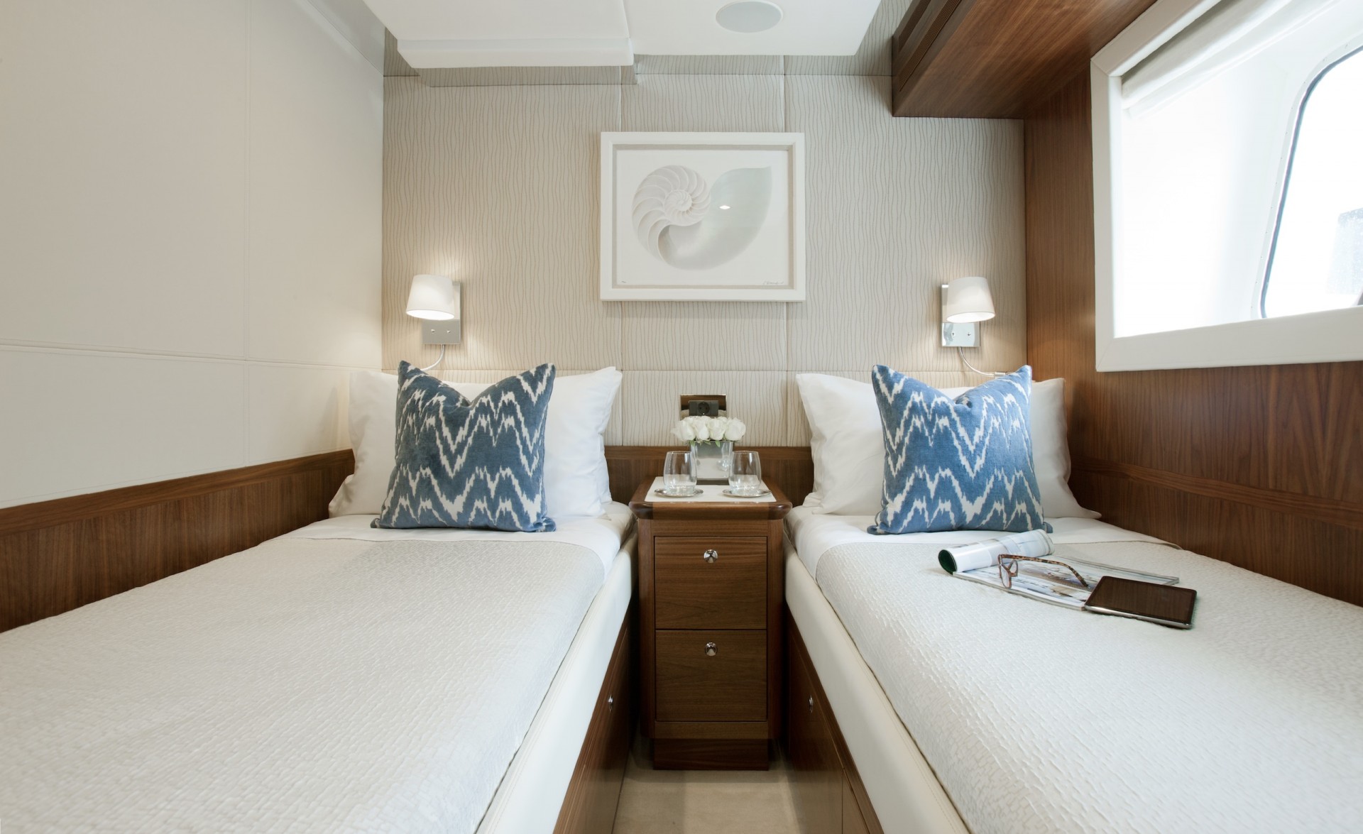 Yacht FIREFLY by Mulder - Twin.jpg