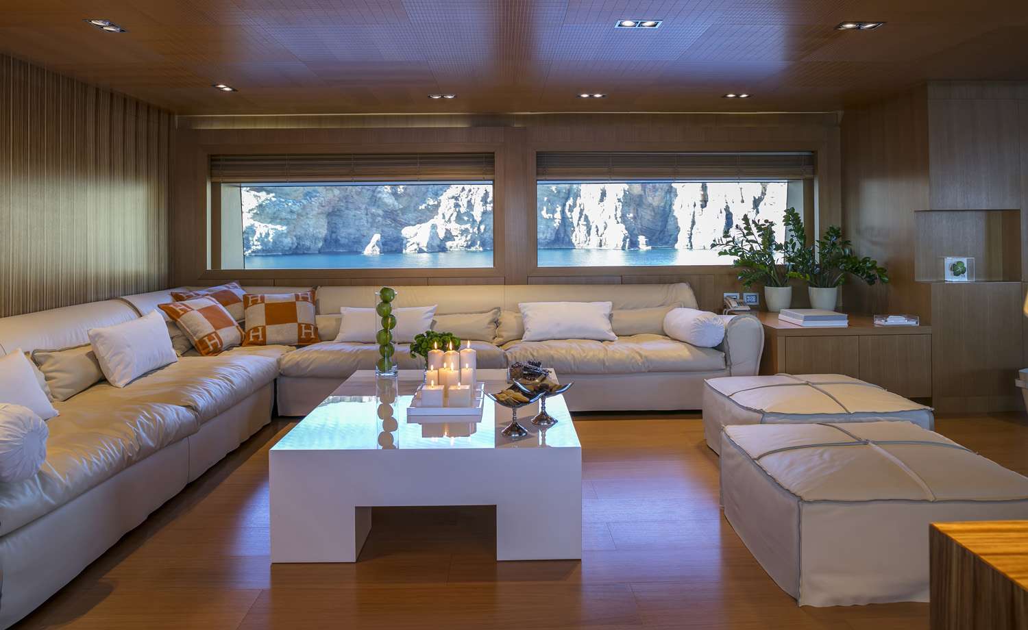 Yacht GEOSAND - Lounge 2.jpg