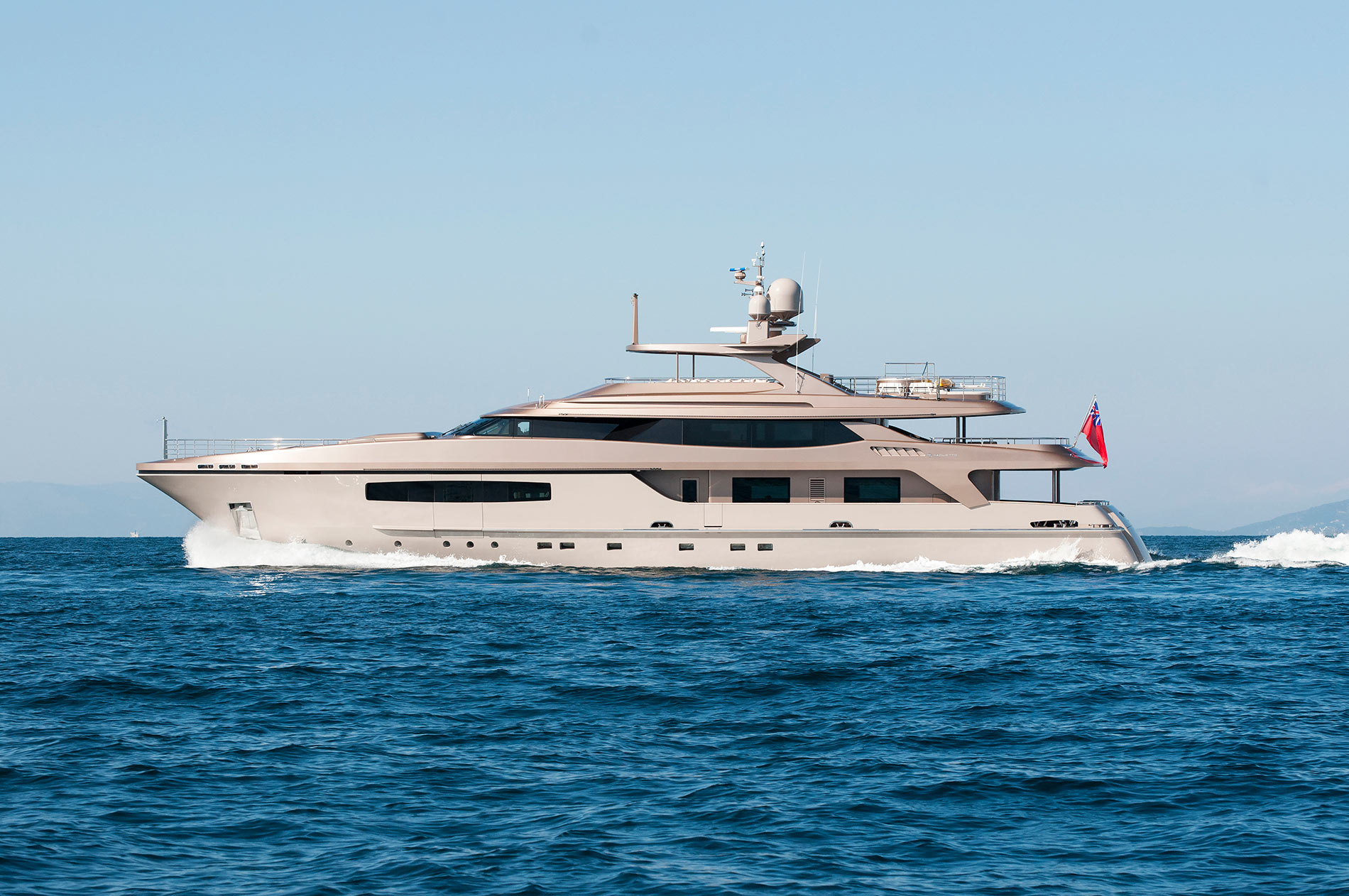 Yacht GEOSAND - Profile Underway 2.jpg