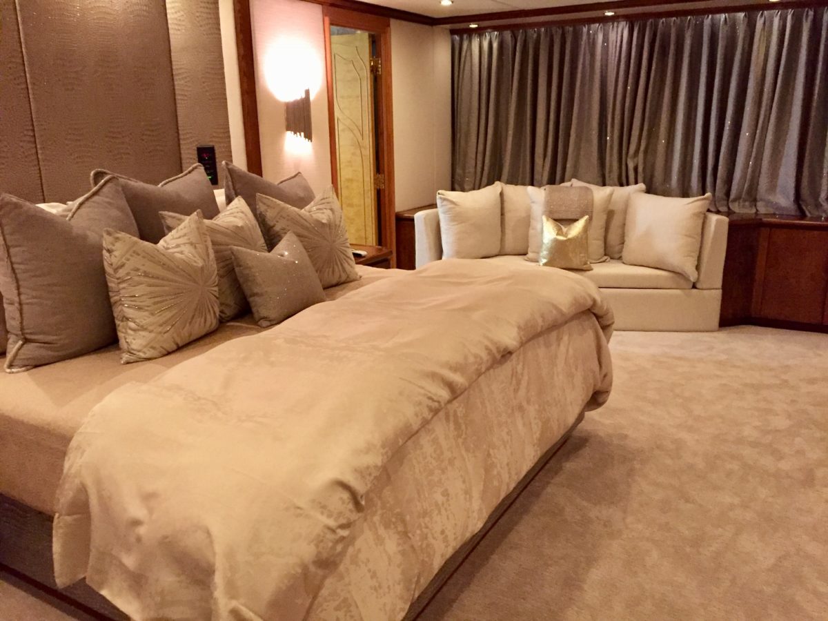 Yacht GRAND ILLUSION - master cabin.jpg