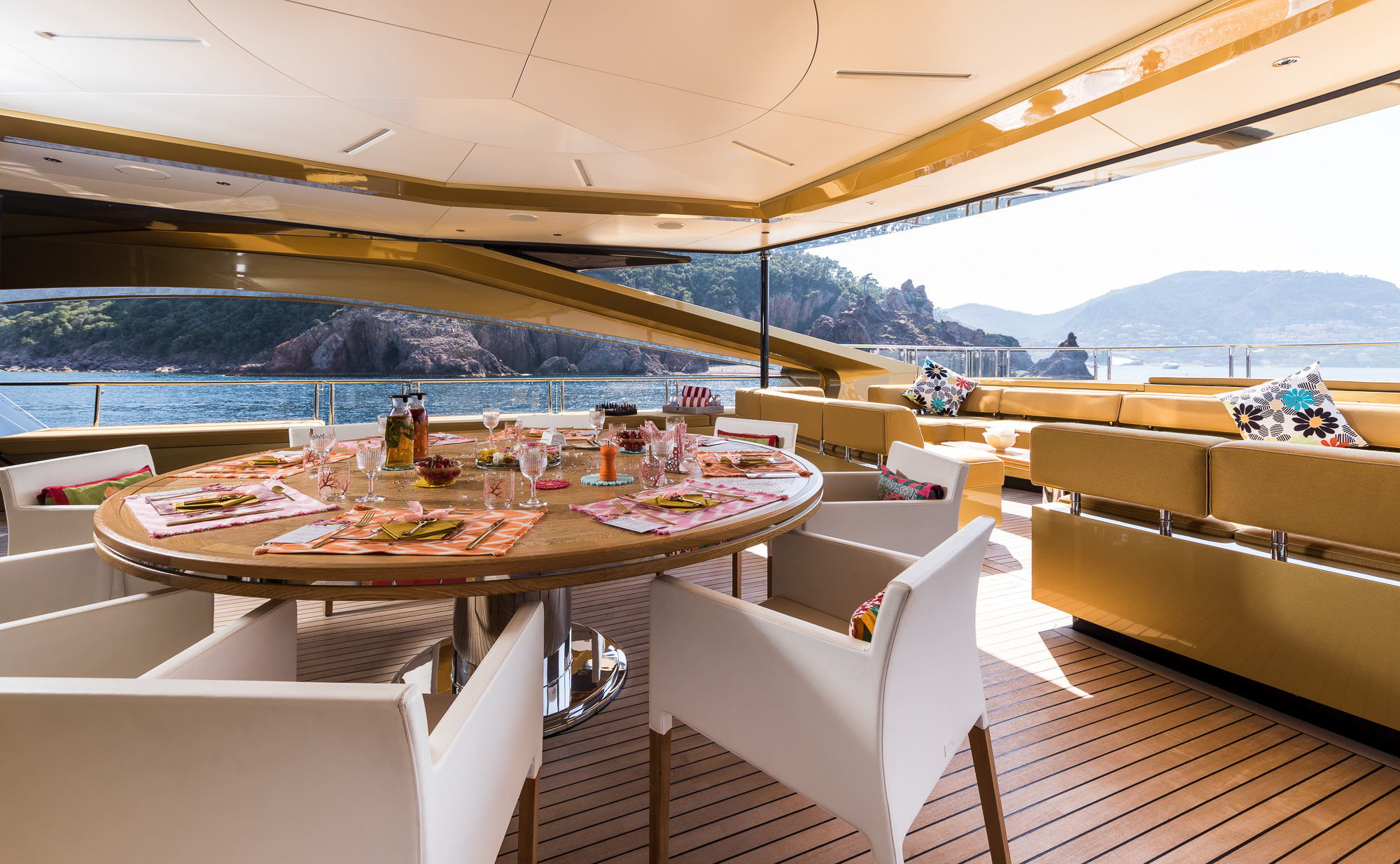 Yacht KHALILAH by Palmer Johnson - Main Deck Alfresco, Mediterranean.jpg