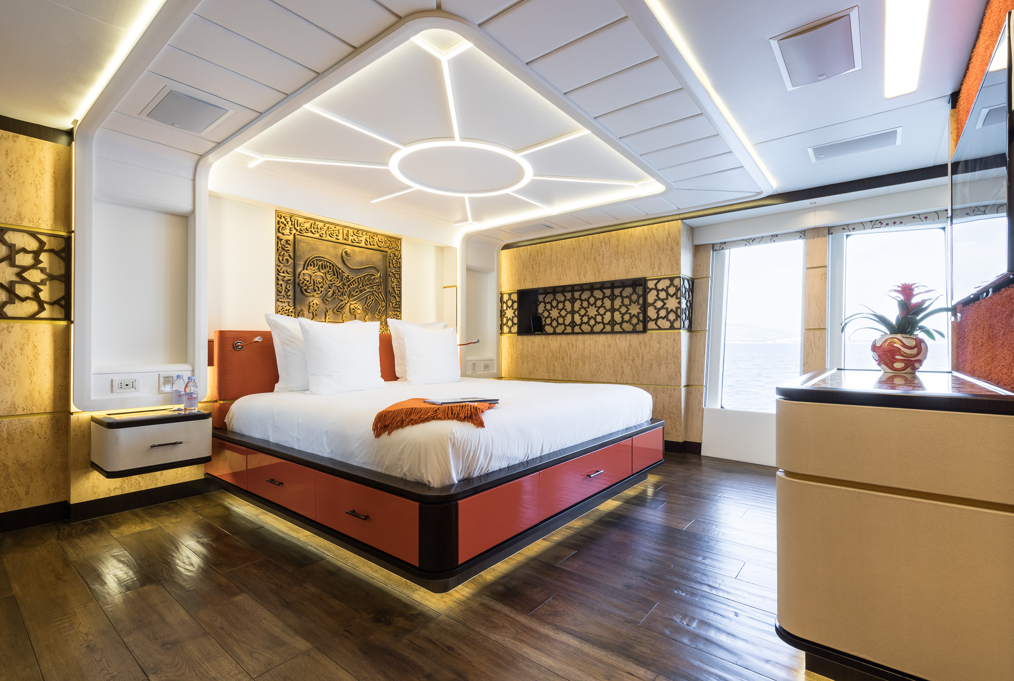 Yacht KHALILAH by Palmer Johnson - Master Stateroom.jpg