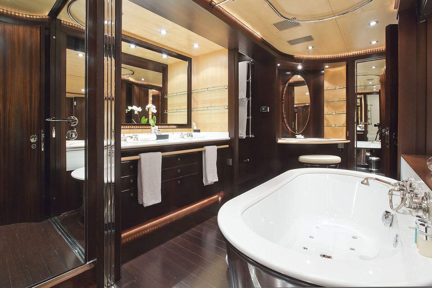 Yacht PARSIFAL III by Perini Navi - En Suite.jpg