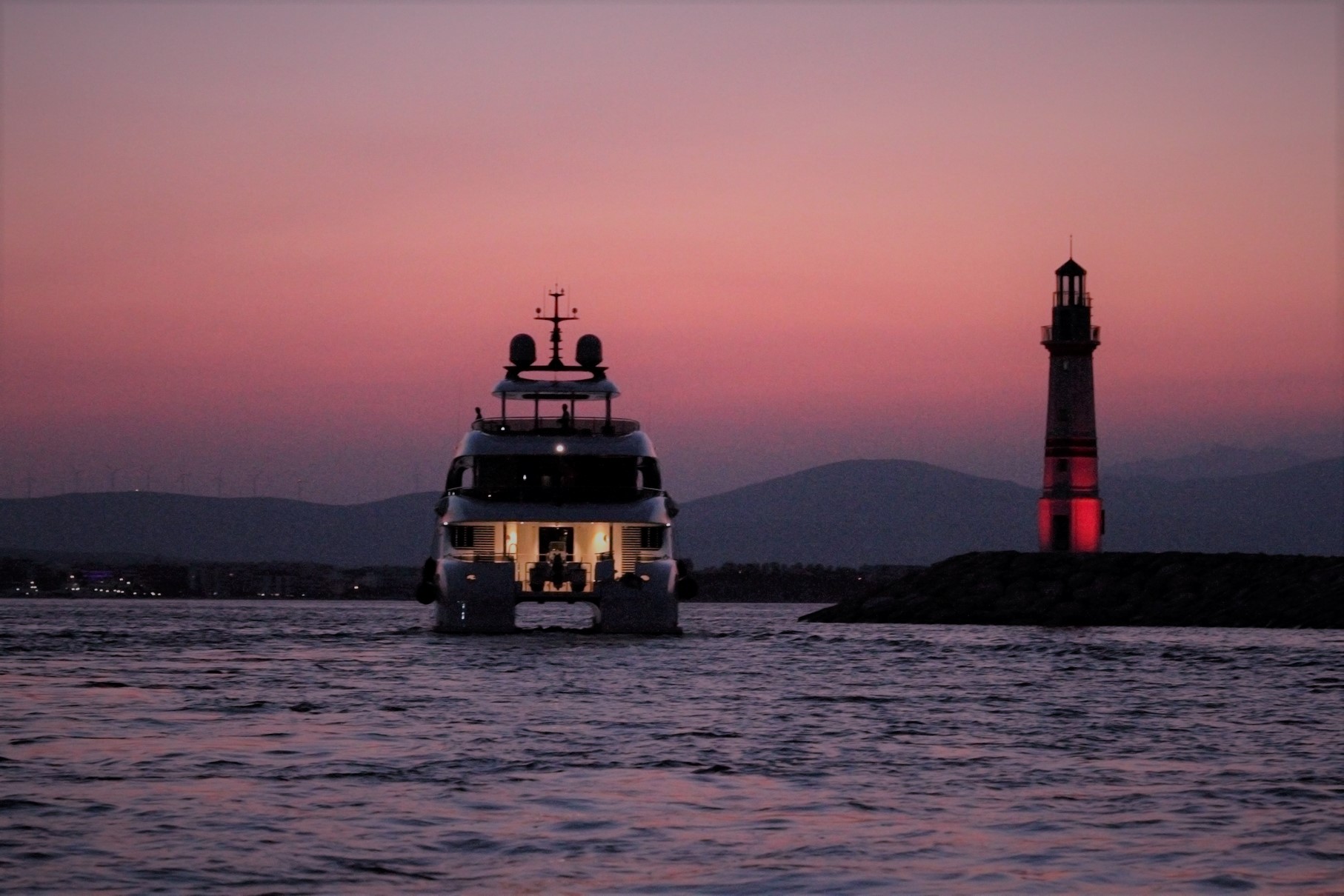 Yacht QUARANTA by Curvelle - Aft Evening.jpg