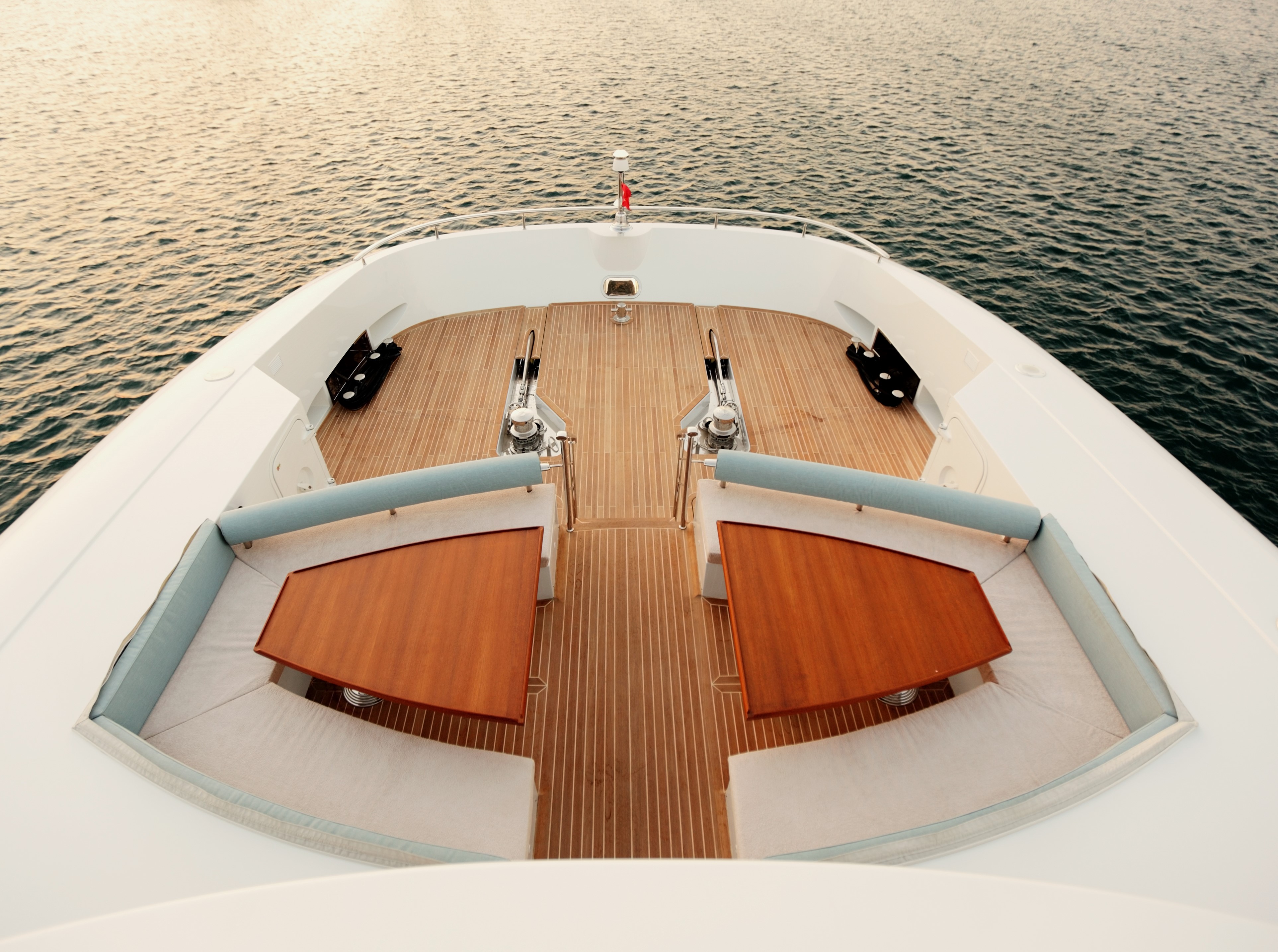 Yacht QUARANTA by Curvelle - Foredeck Seating.jpg