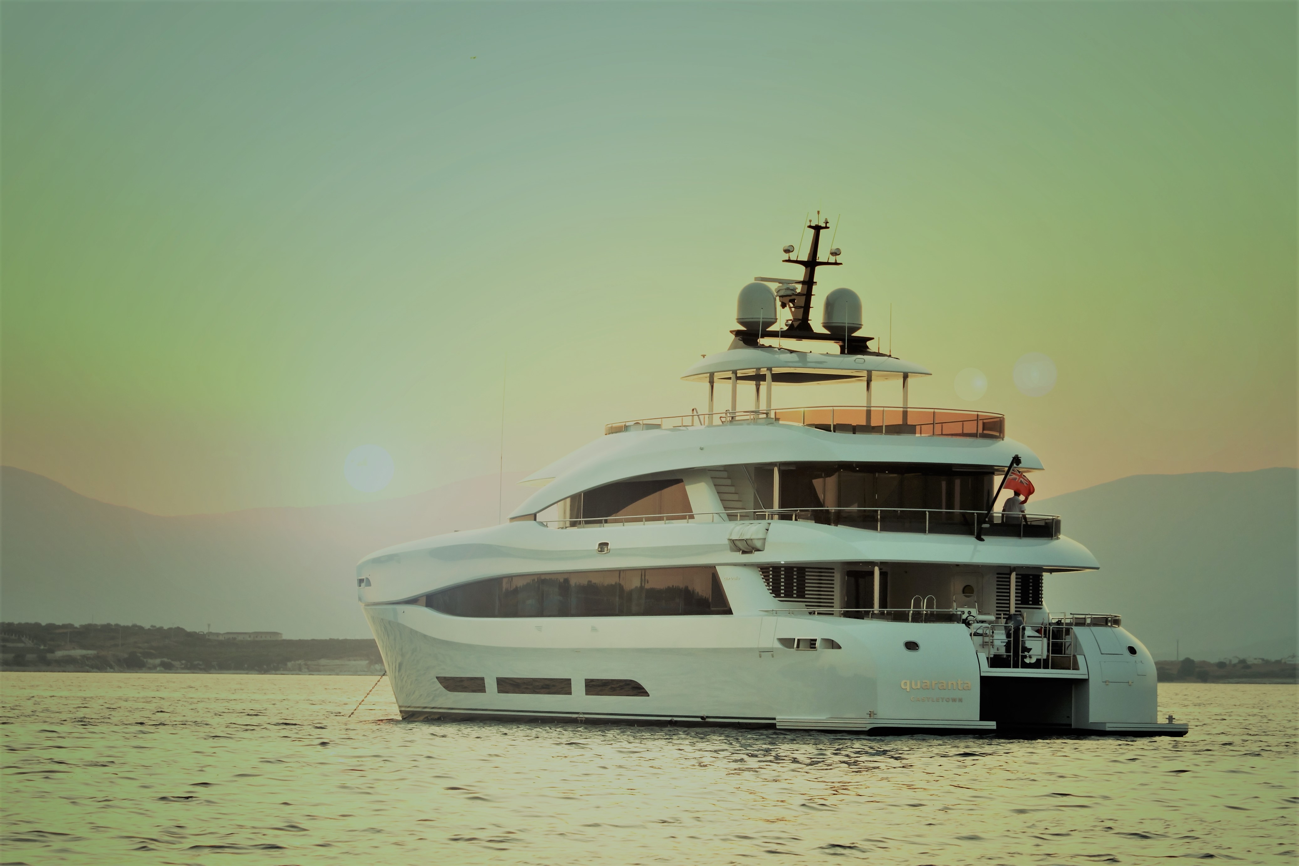 Yacht QUARANTA by Curvelle - Profile 2.jpg