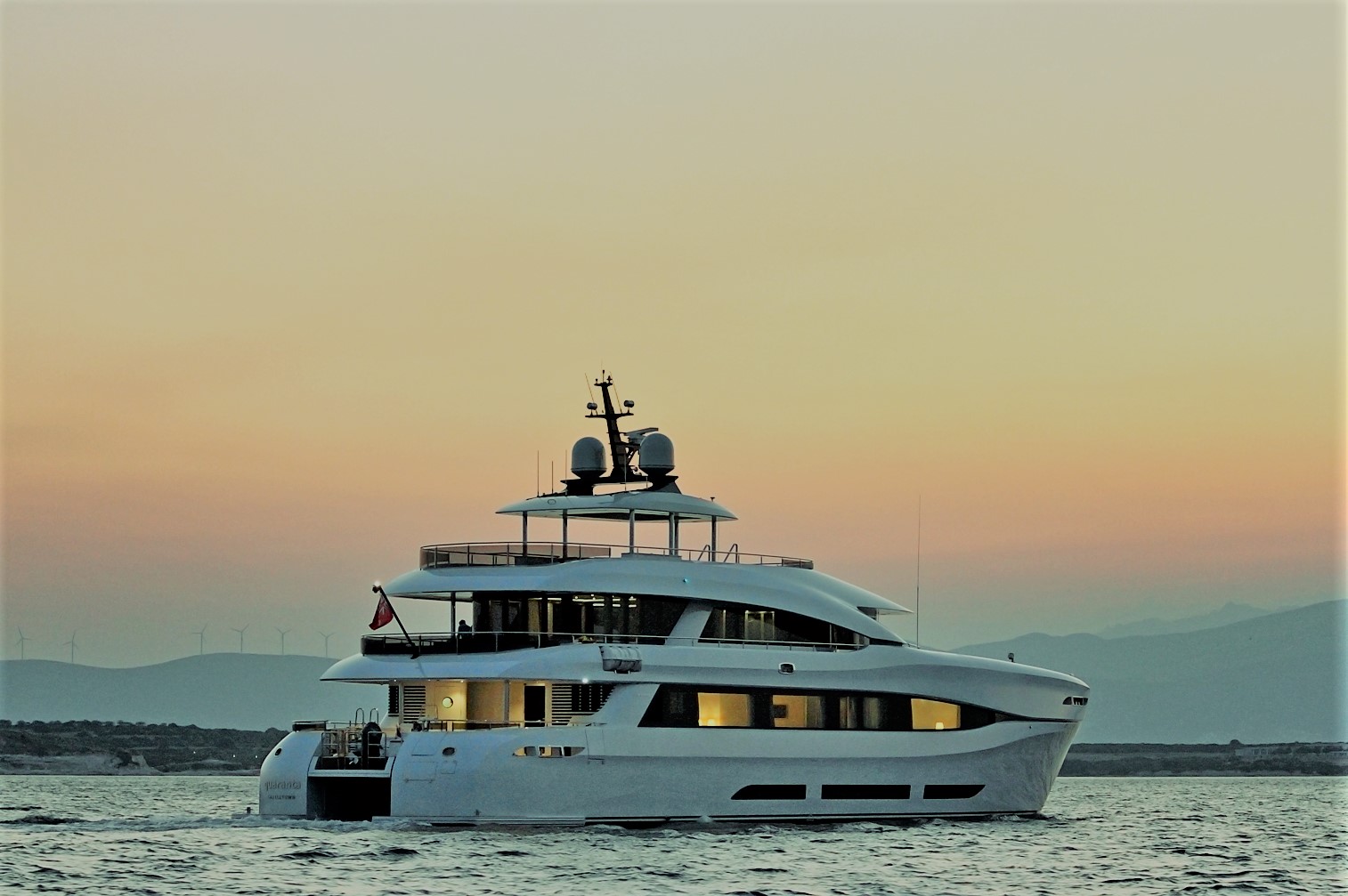 Yacht QUARANTA by Curvelle - Profile at Sunset 2.jpg