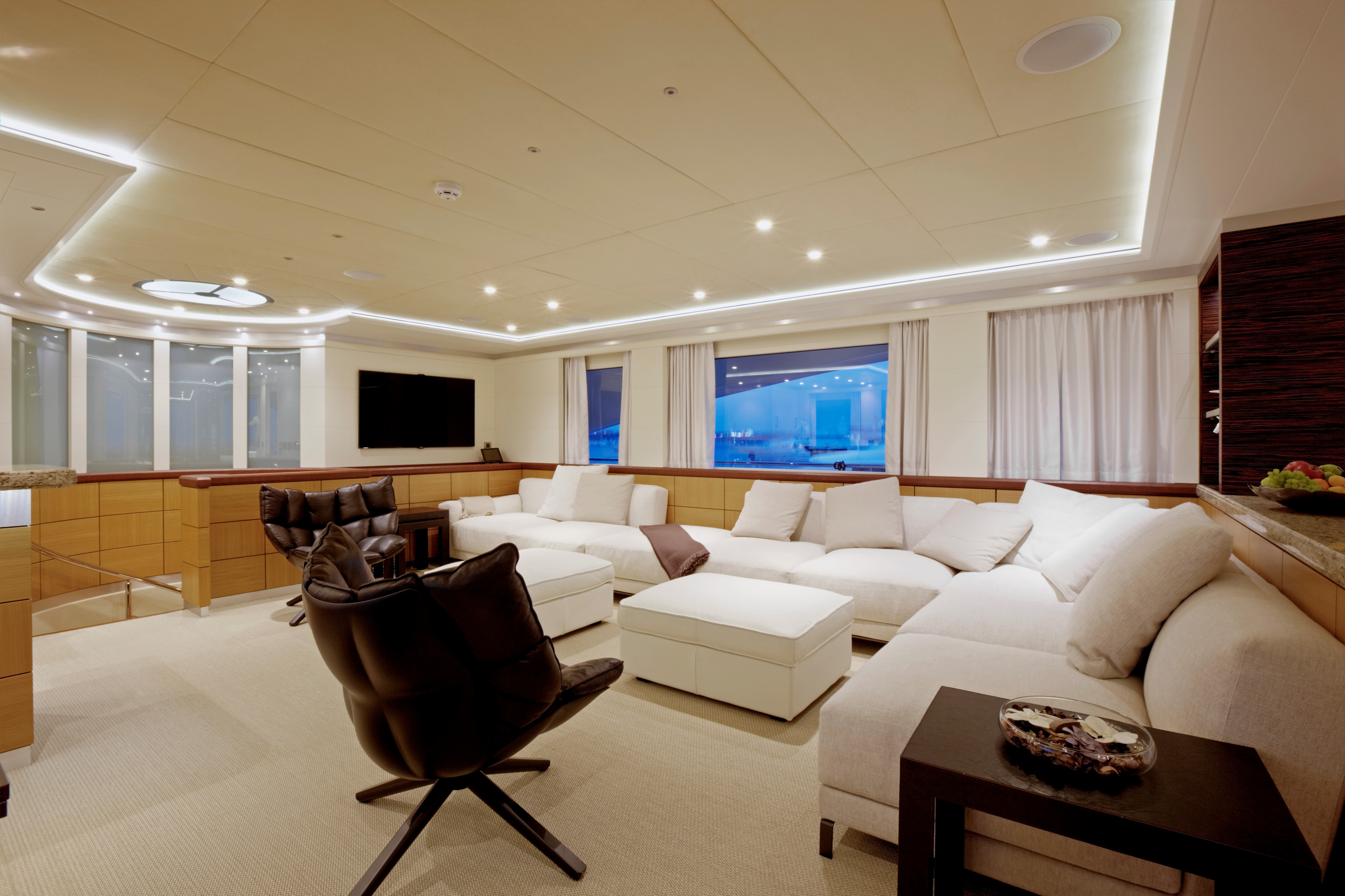 Yacht QUARANTA by Curvelle - Salon Interior.jpg