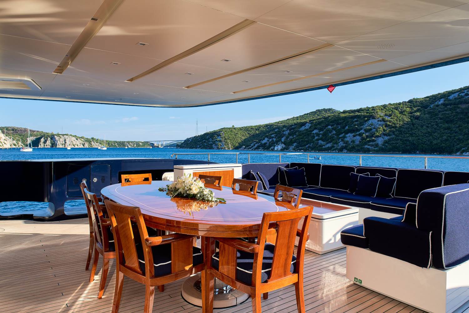 Yacht REVE D'OR by Sanlorenzo - Aft Deck Dining.jpg