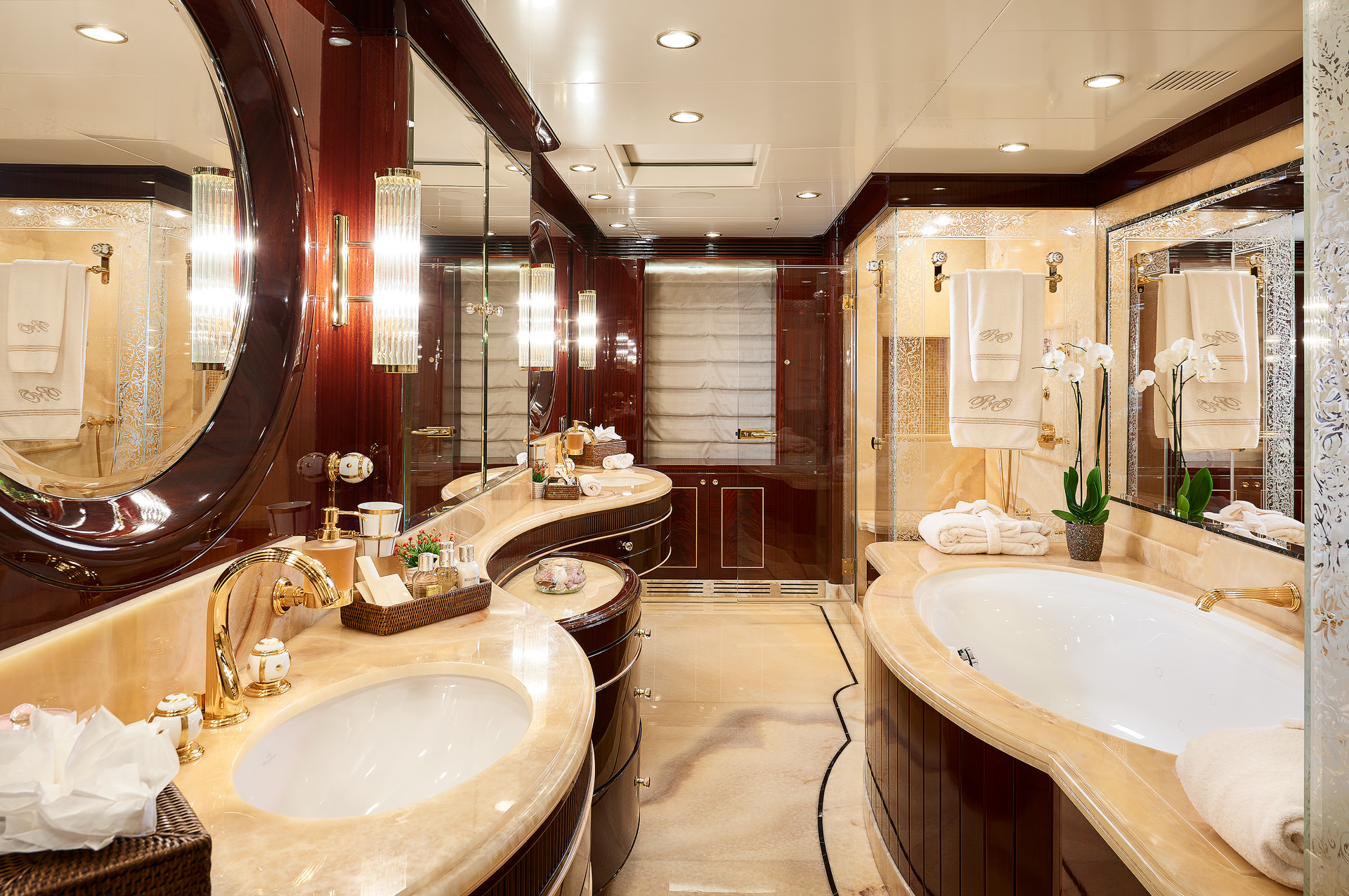 Yacht REVE D'OR by Sanlorenzo - Ensuite.jpg