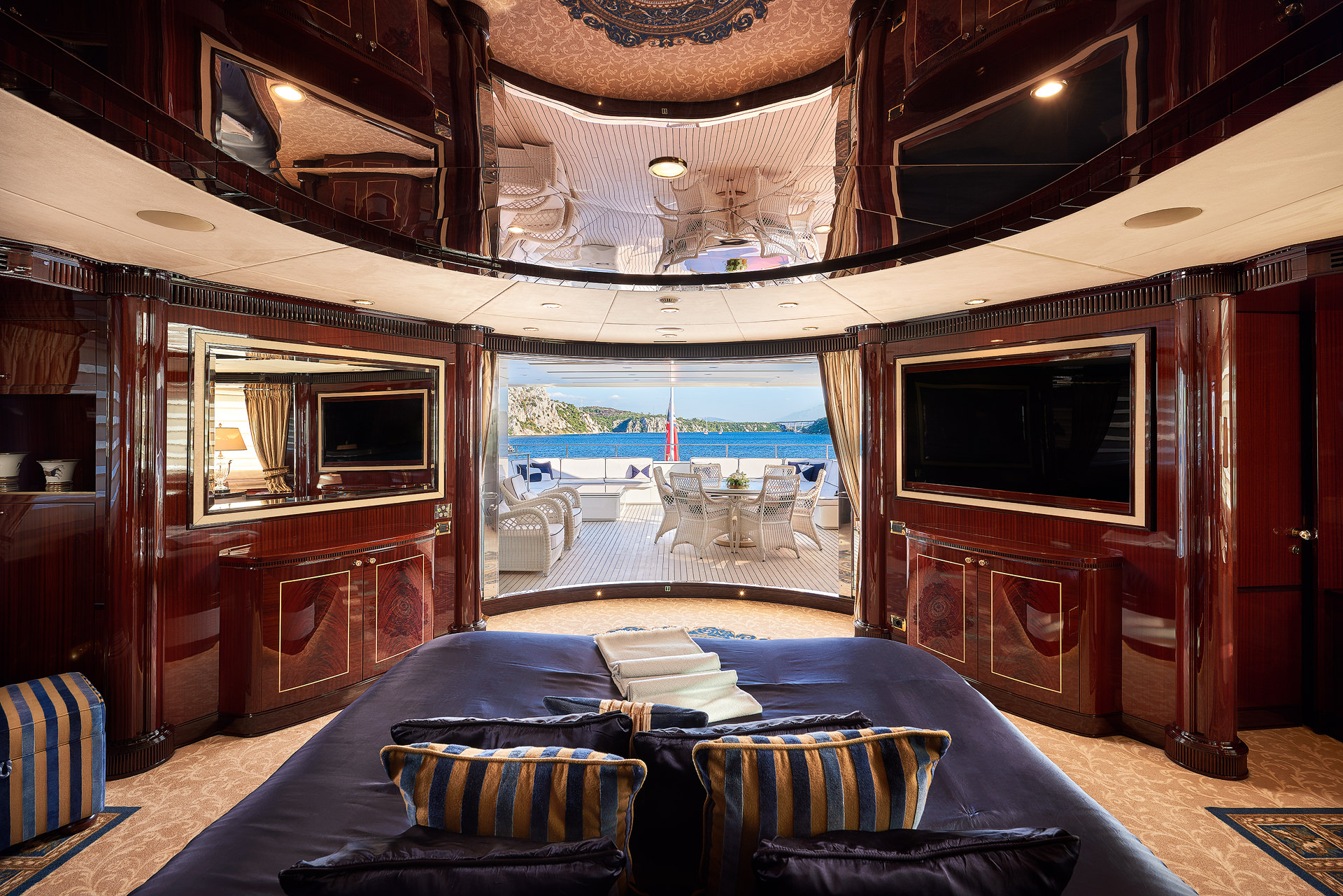 Yacht REVE D'OR by Sanlorenzo - Master Aft Deck.jpg