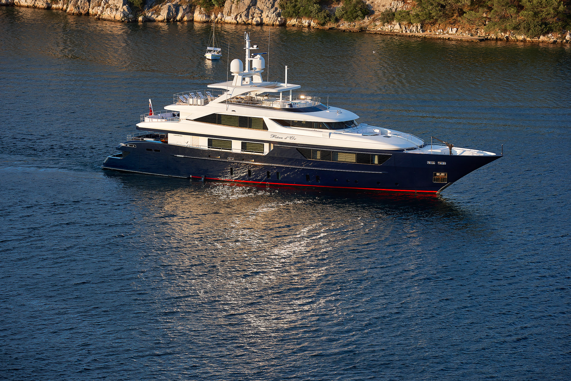 Yacht REVE D'OR by Sanlorenzo - Profile 5.jpg