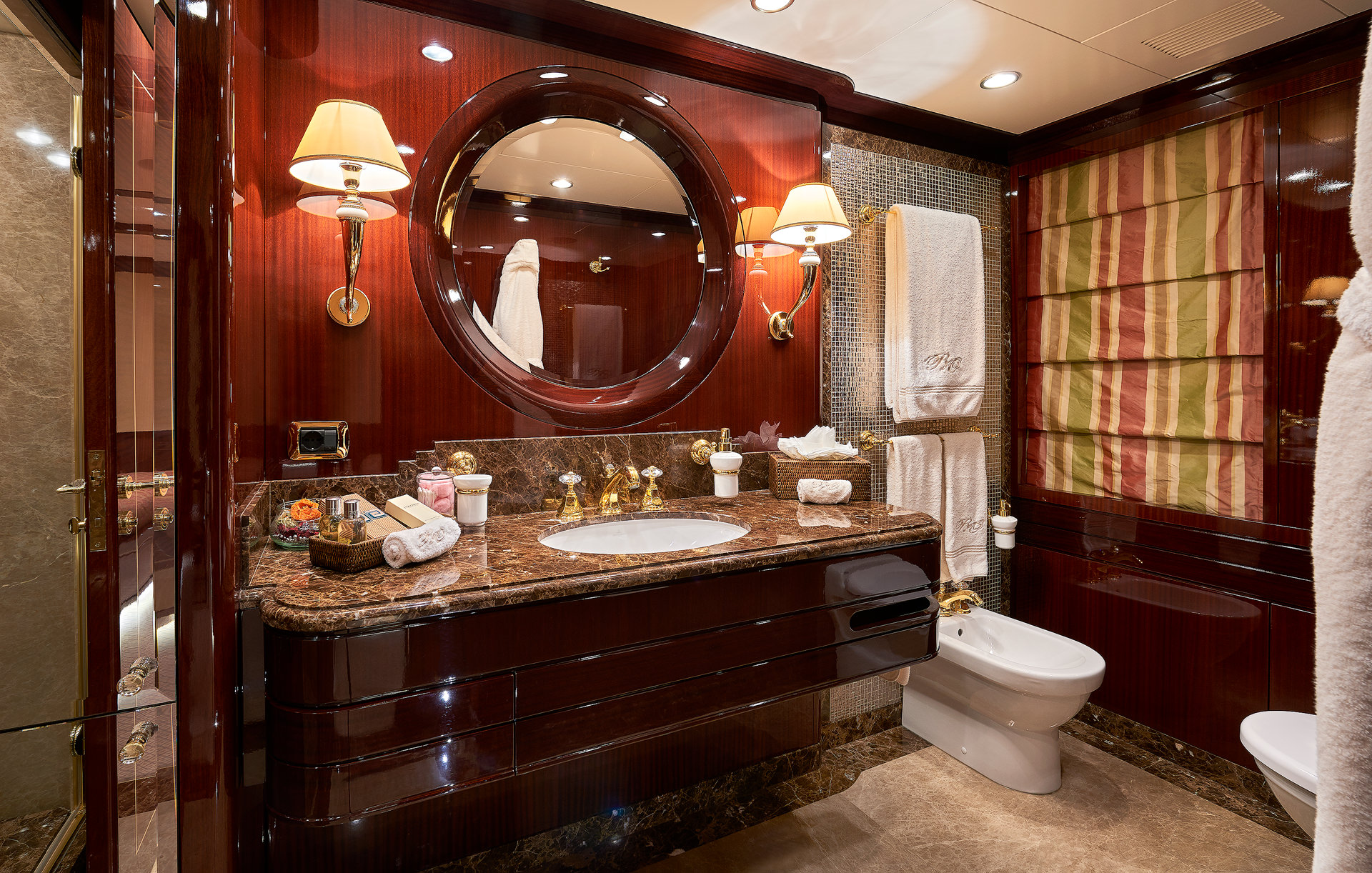 Yacht REVE D'OR by Sanlorenzo - VIP Ensuite.jpg