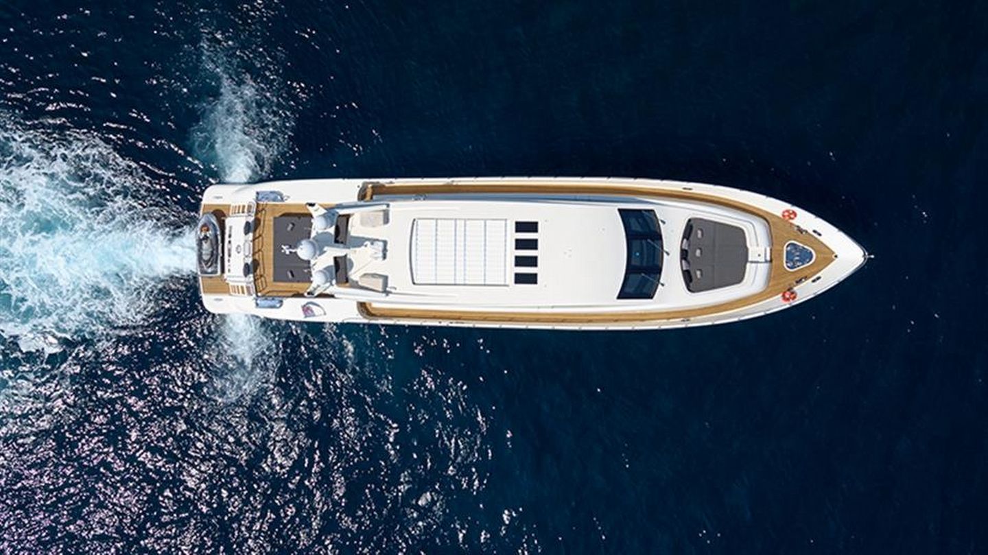 Yacht RG 512 3.jpg