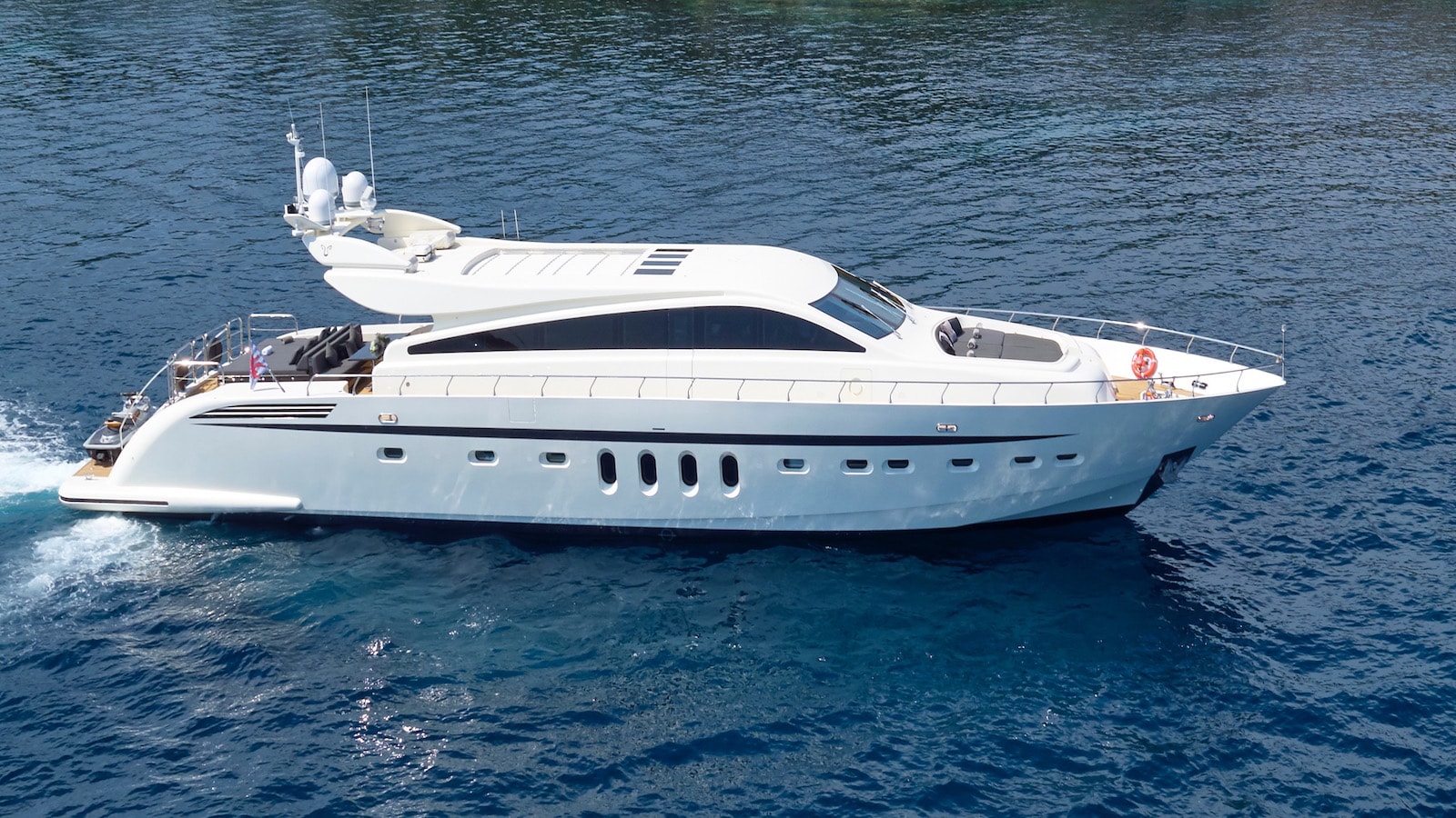 Yacht RG 512.jpg