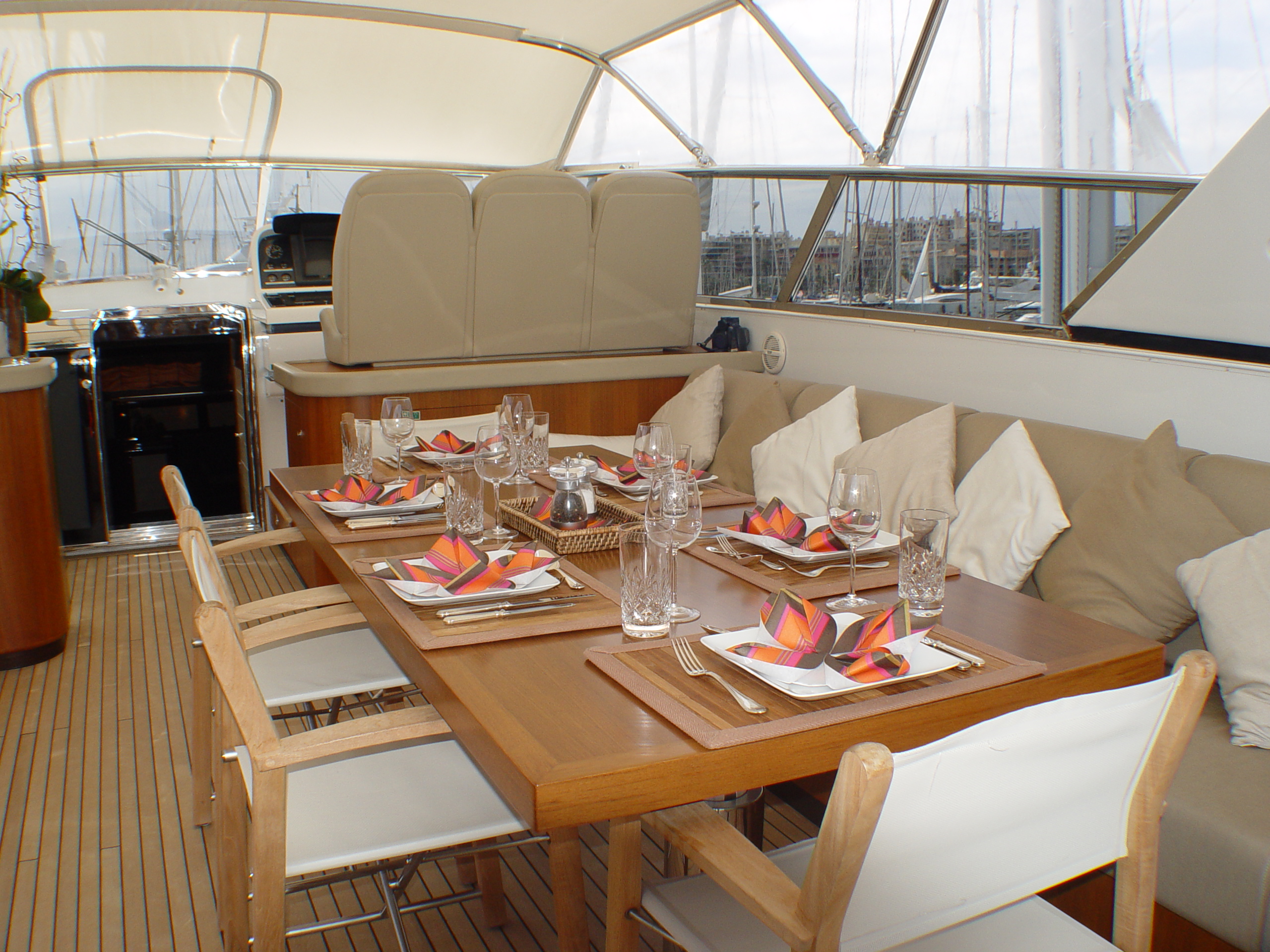 Yacht-882-17.jpg