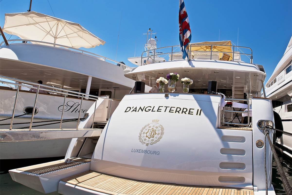aft transom.jpg