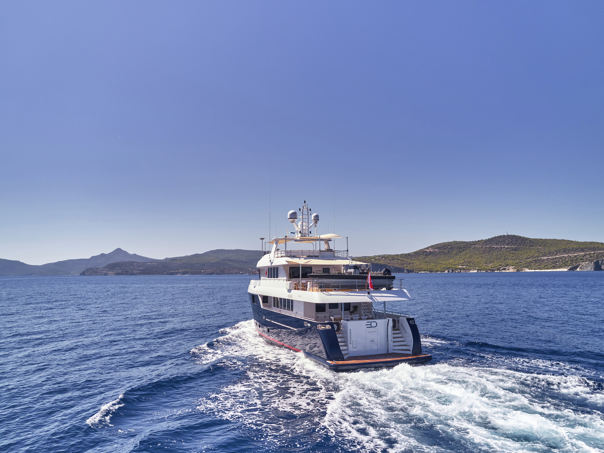 aft view underway.jpg