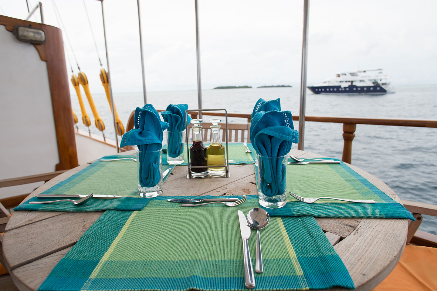 alfresco-dining.jpg