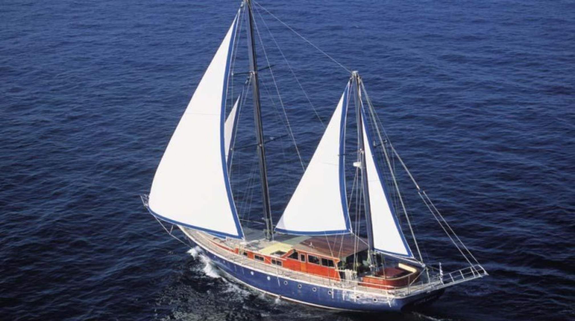 almyra-gulet-charter-sailing.jpg