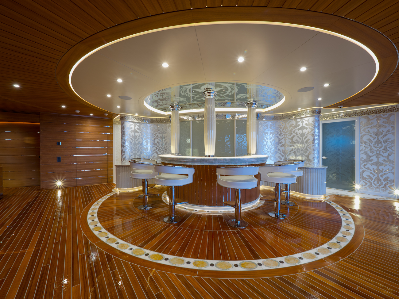 beach club - bar.jpg