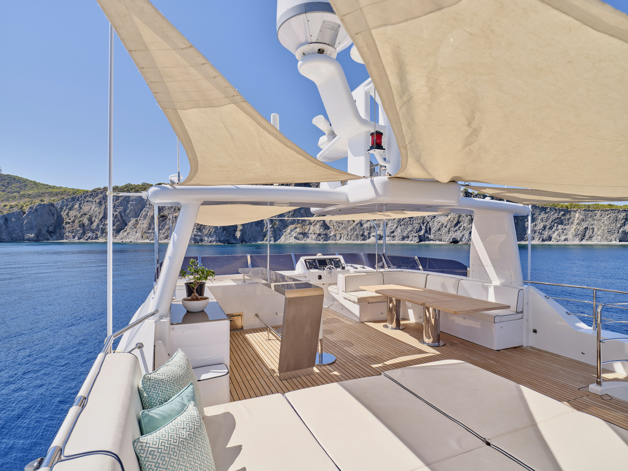 bridge deck - sun deck .jpg