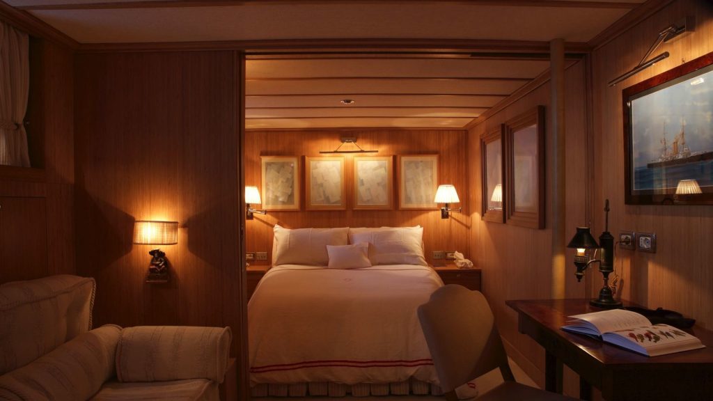 cabin 2.jpg