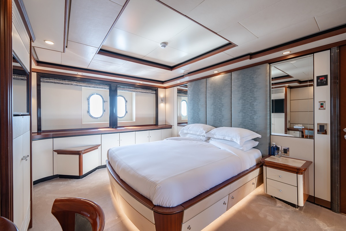 cabin VIP.jpg