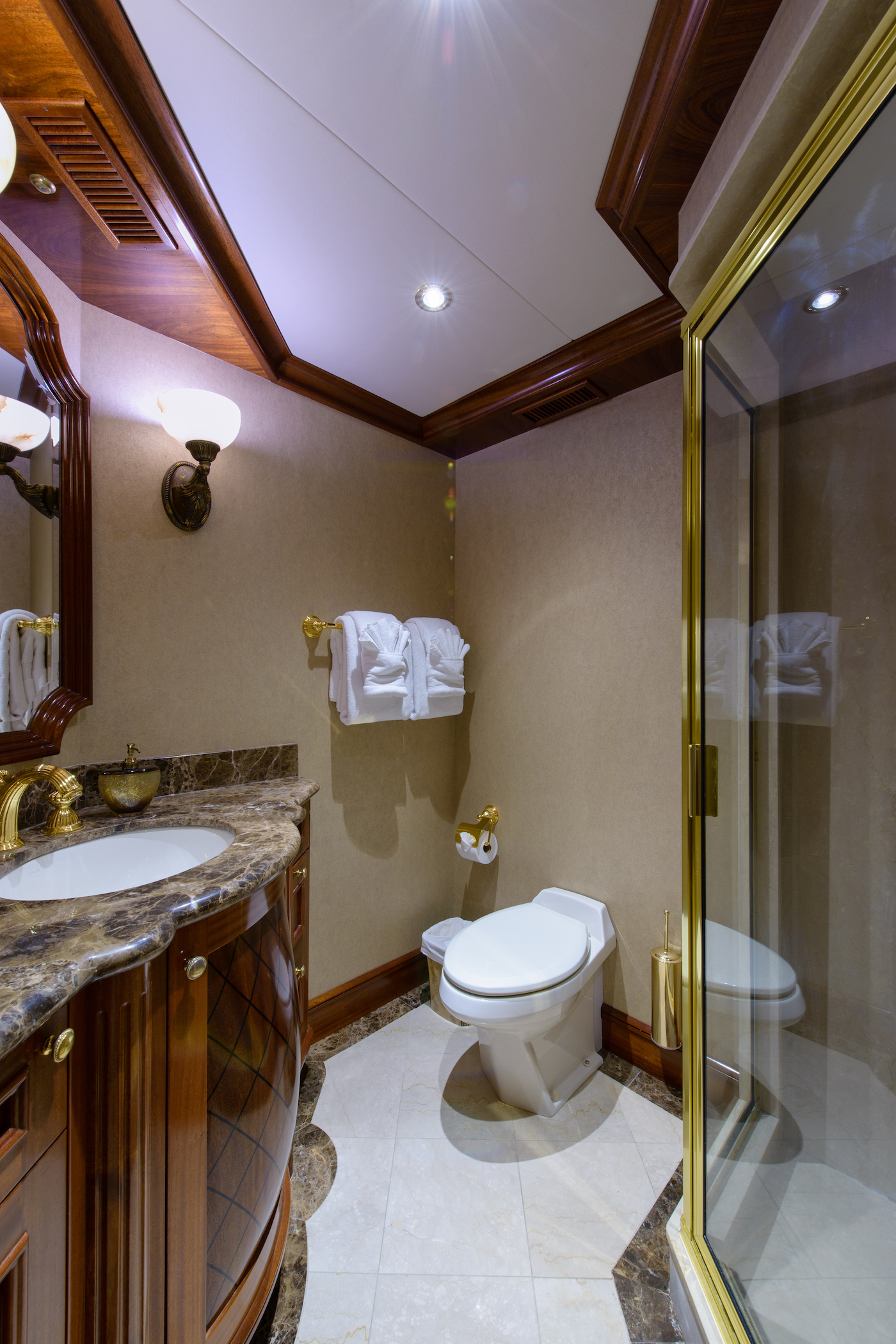 captains quarters head.jpg