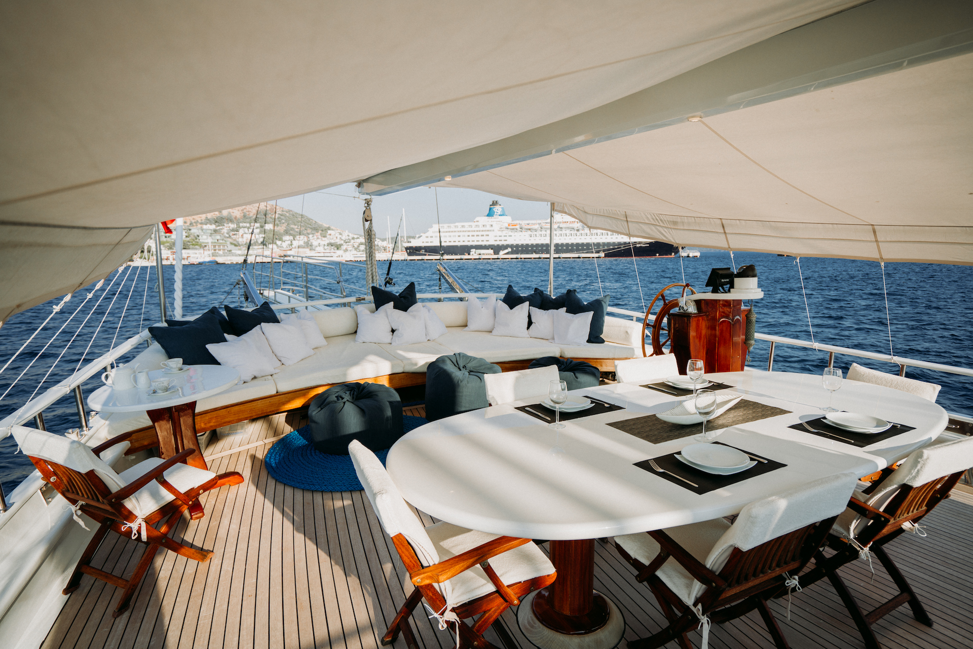 dining and seating area.jpg