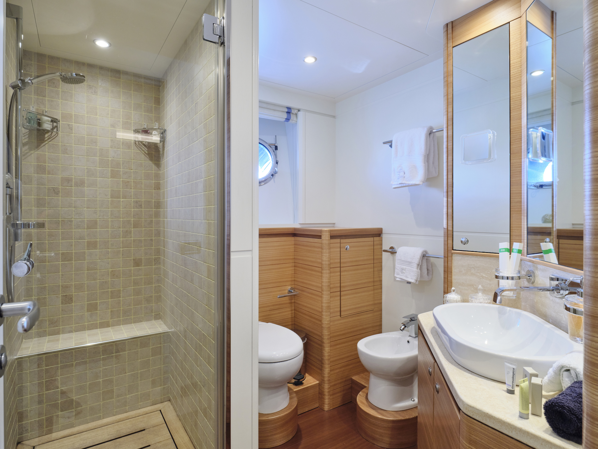 double cabin ensuite.jpg