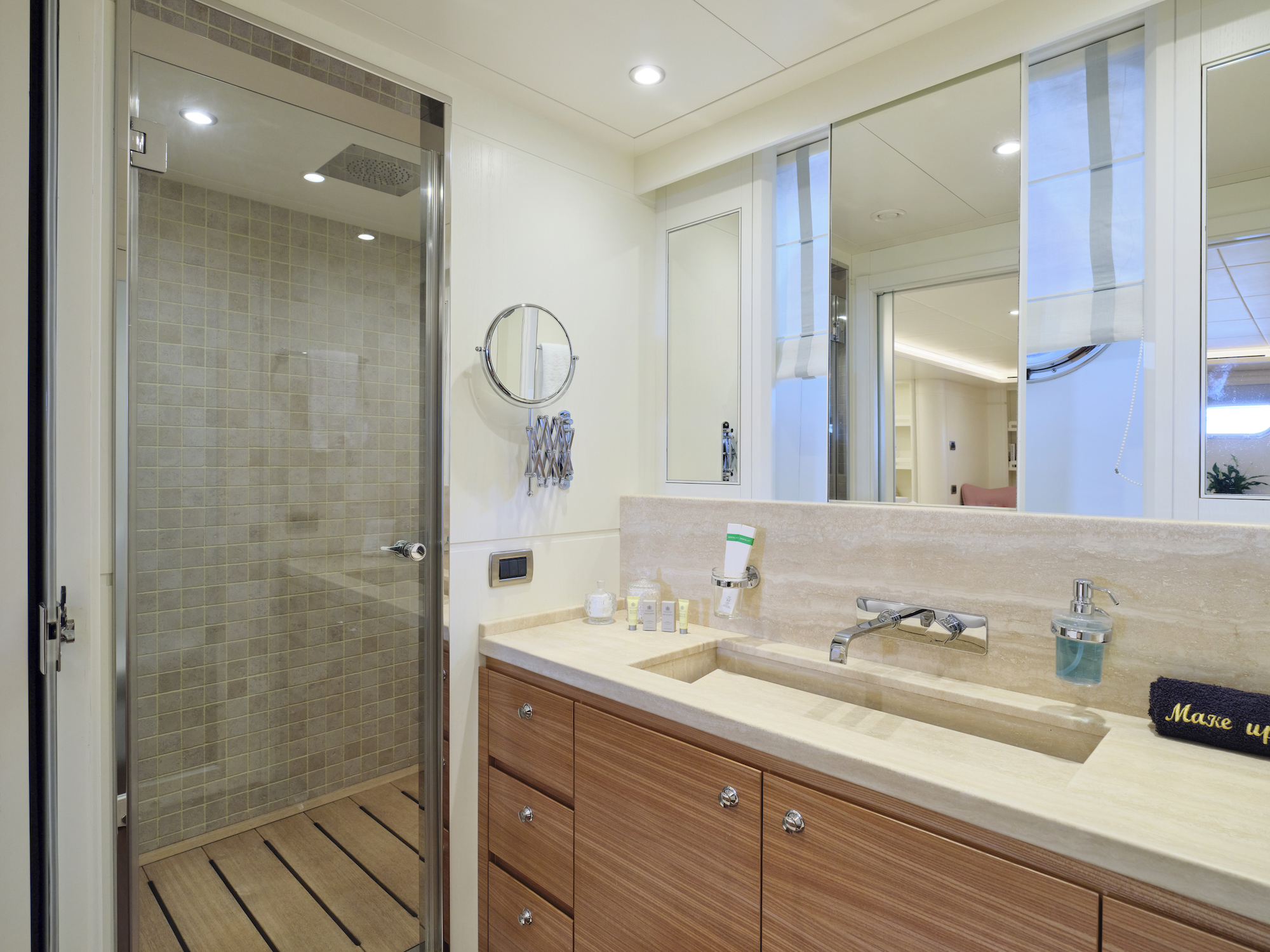 double guest suite ensuite .jpg